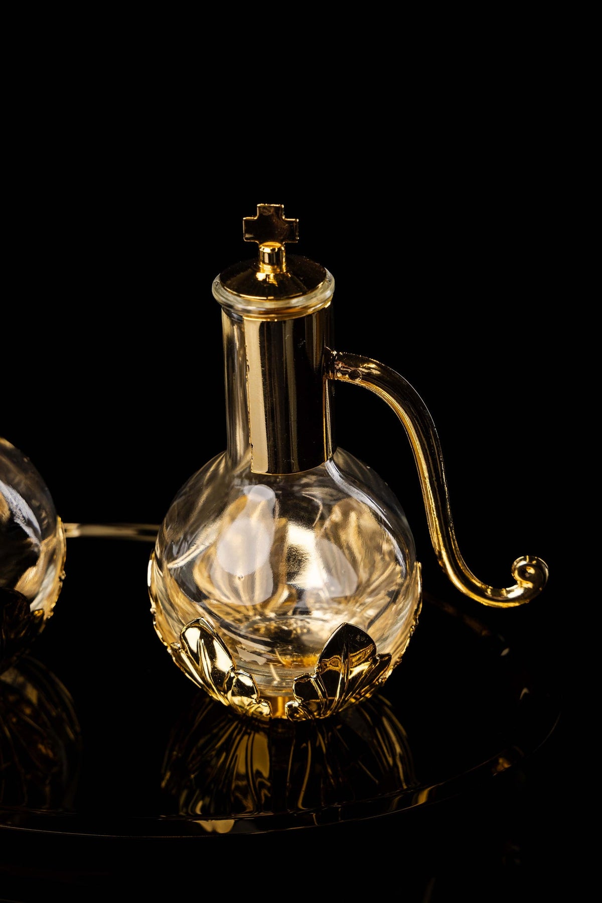 Ampolline liturgiche con vassoio in ottone placcato oro