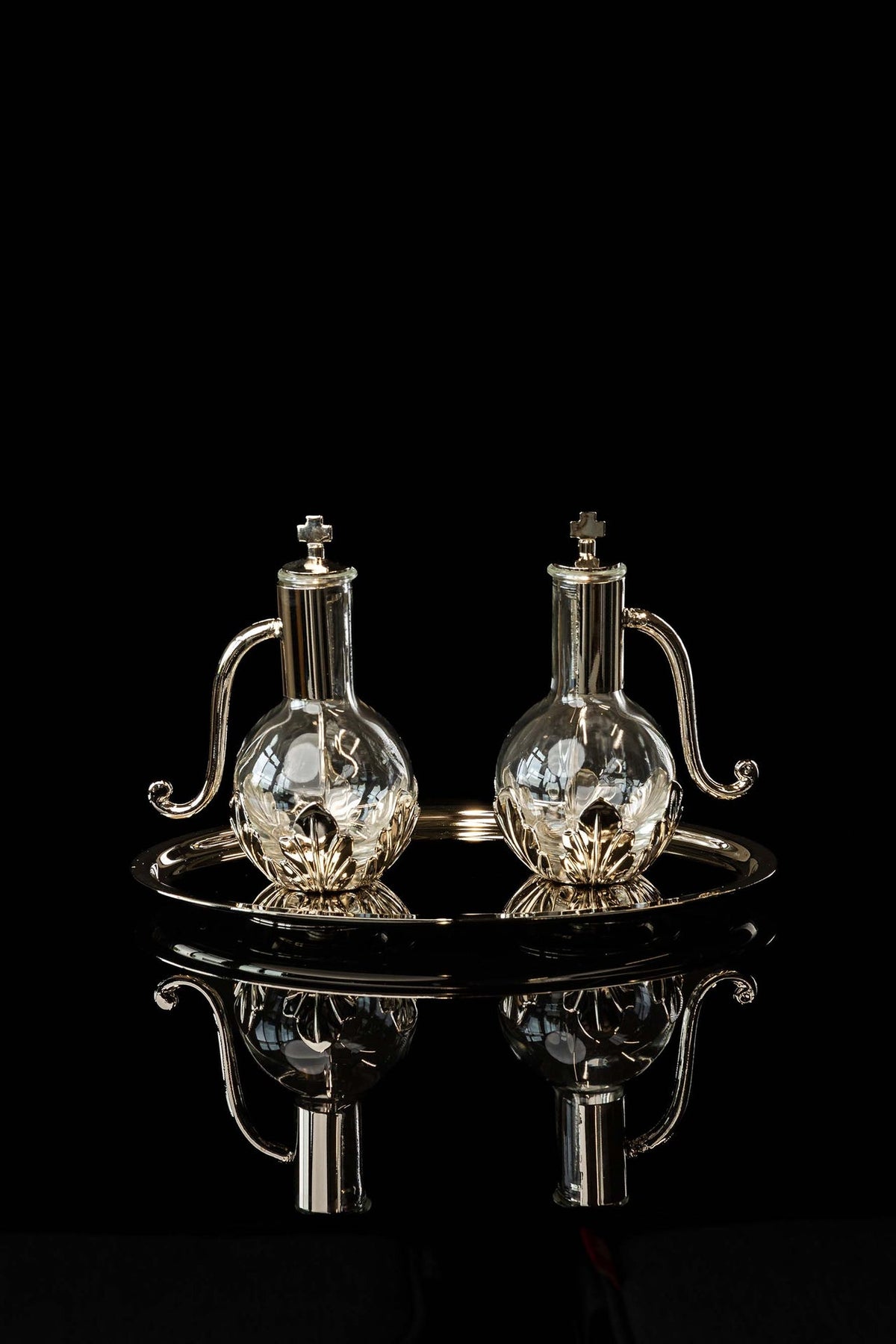 Ampolline liturgiche con vassoio in ottone argentato
