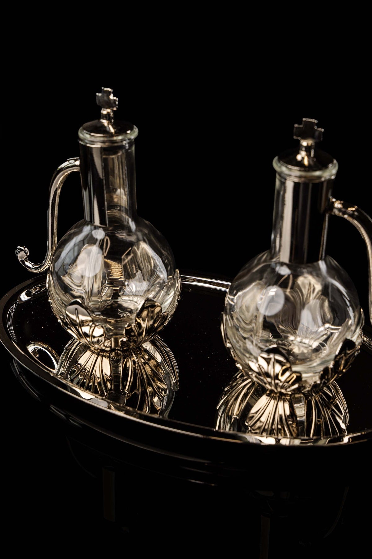 Ampolline liturgiche con vassoio in ottone argentato