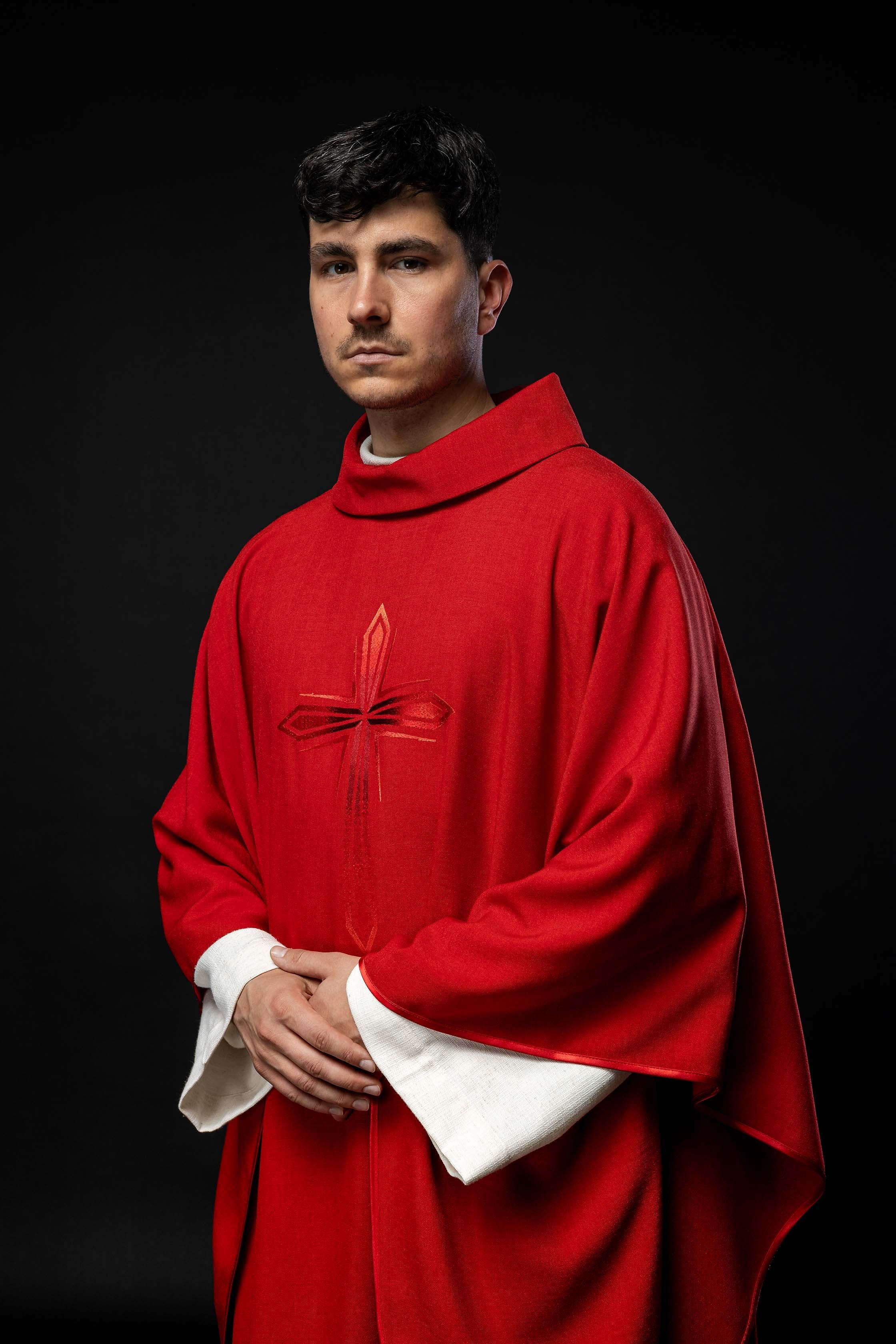Casula Rossa ricamo Croce