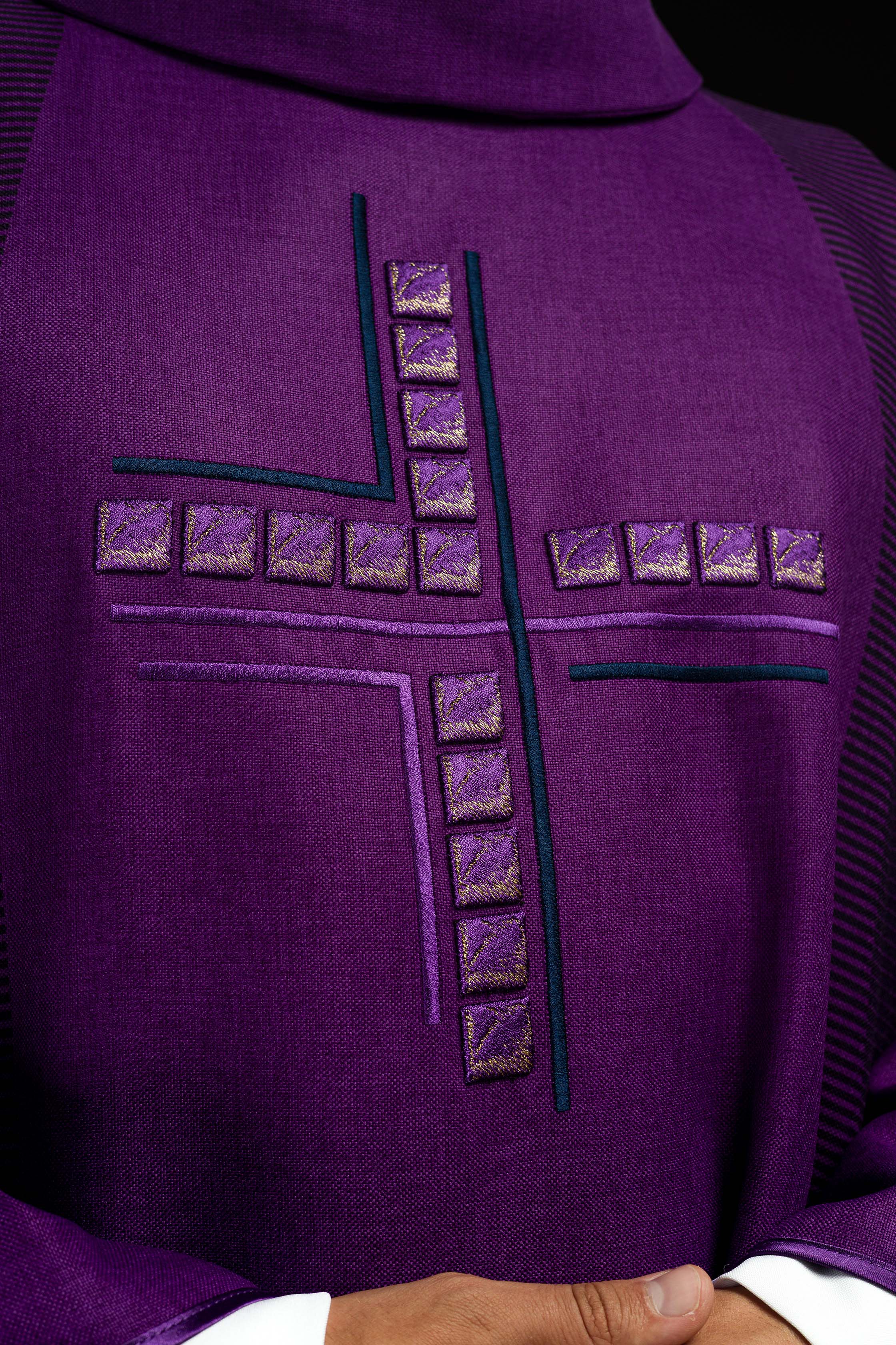 Casula Viola ricamo Croce