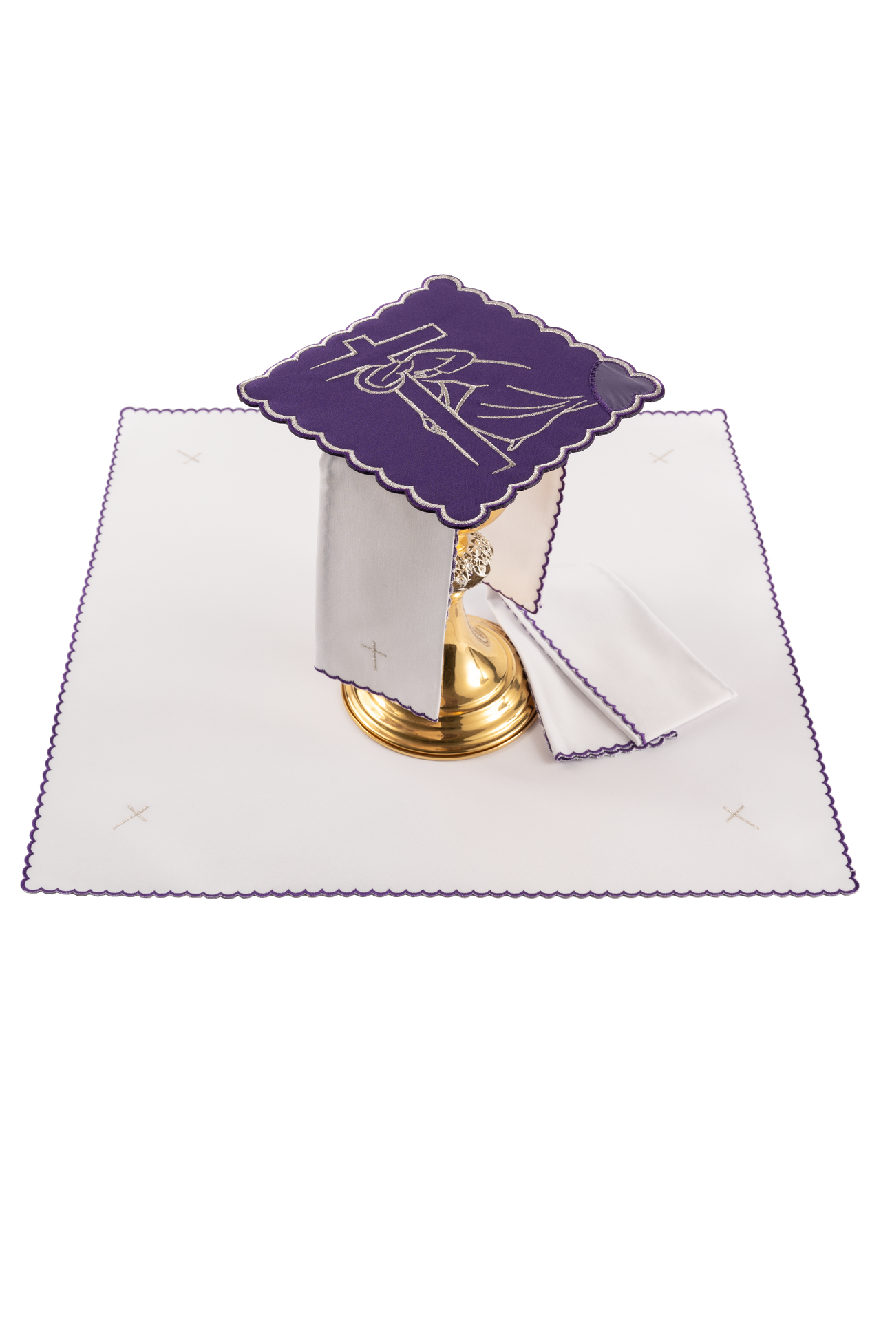 Servizio da messa ricamato con la Via Crucis