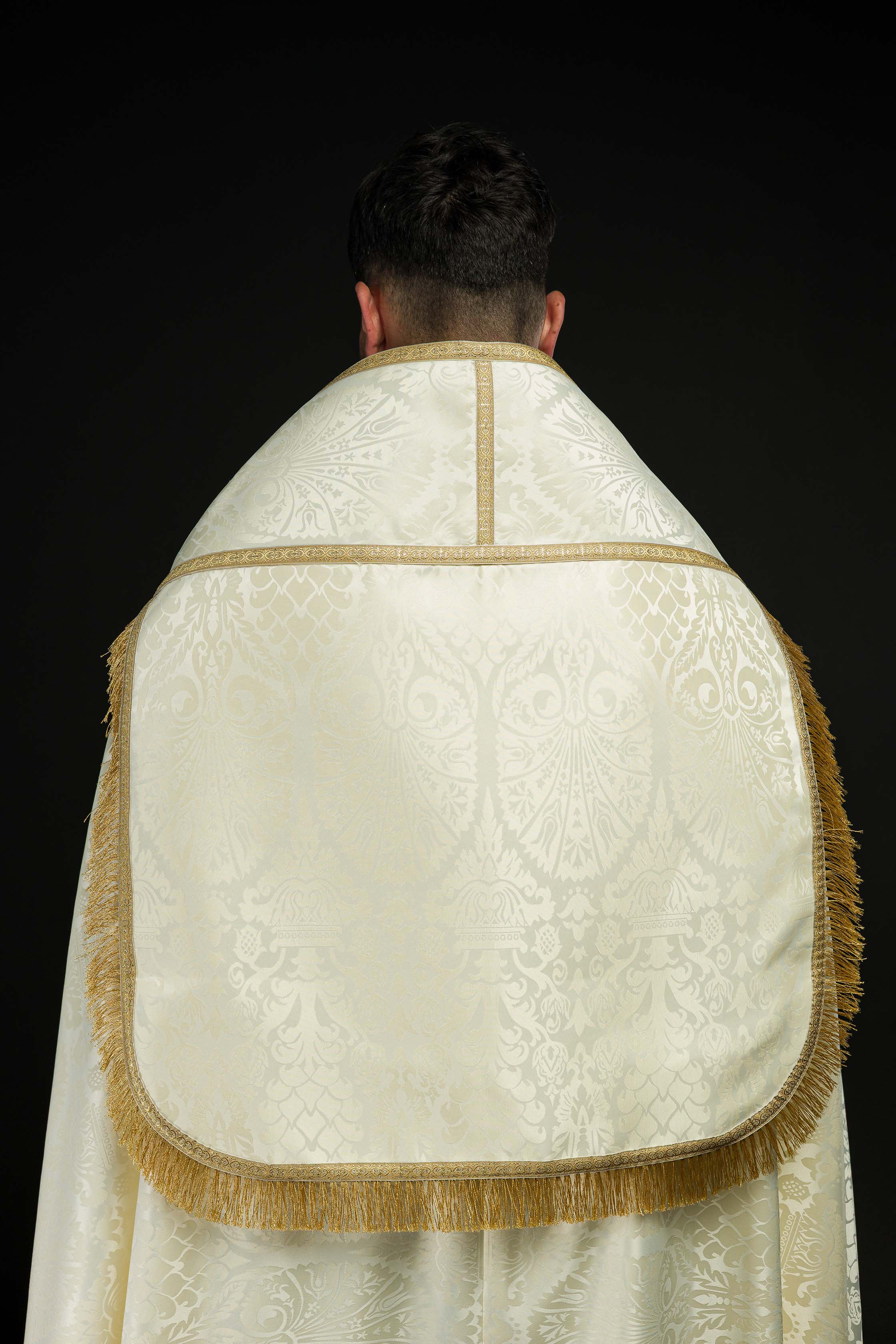 Pluviale romana in jacquard liscia color ecru