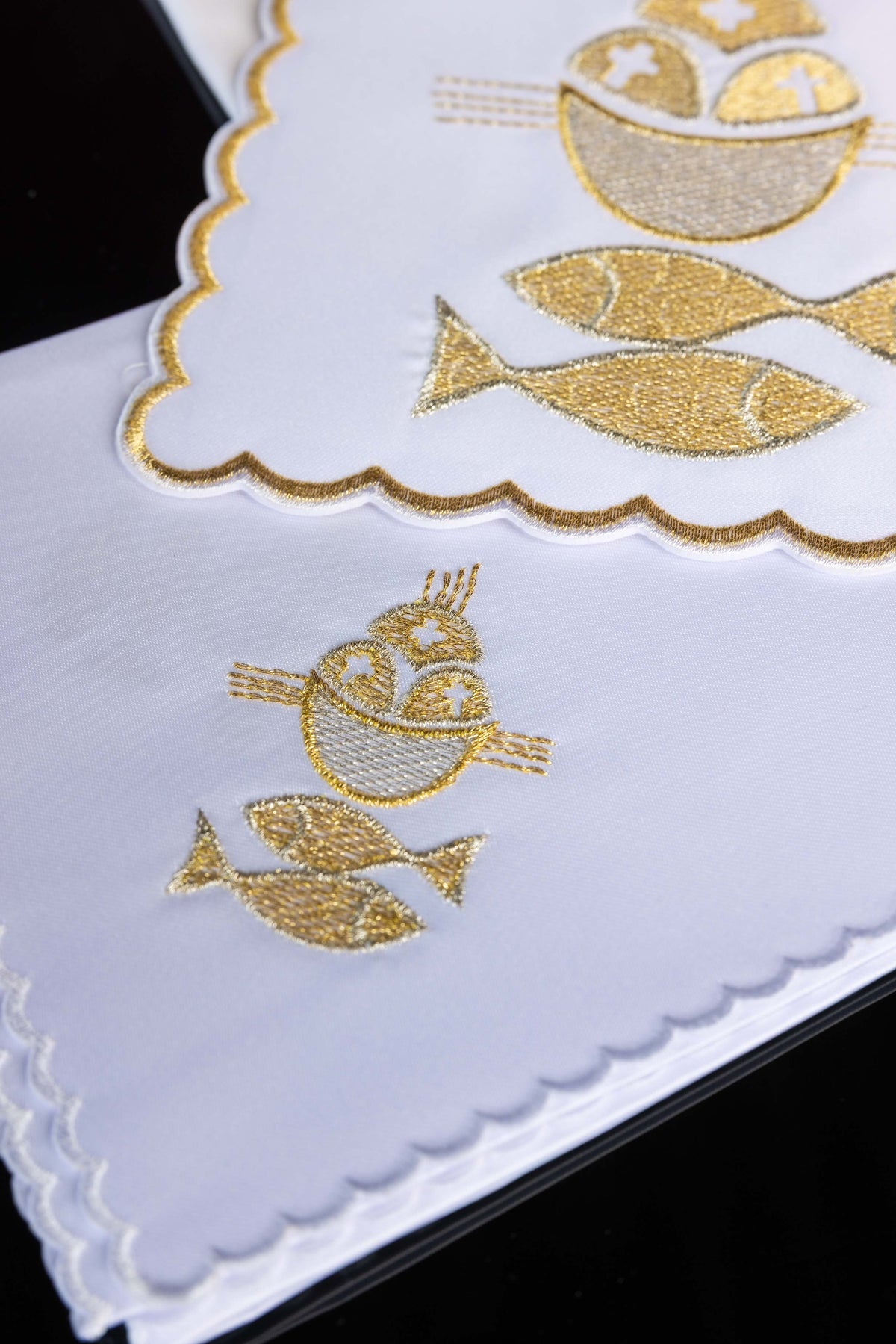 Servizio Messa ricamato Pane con Pesce