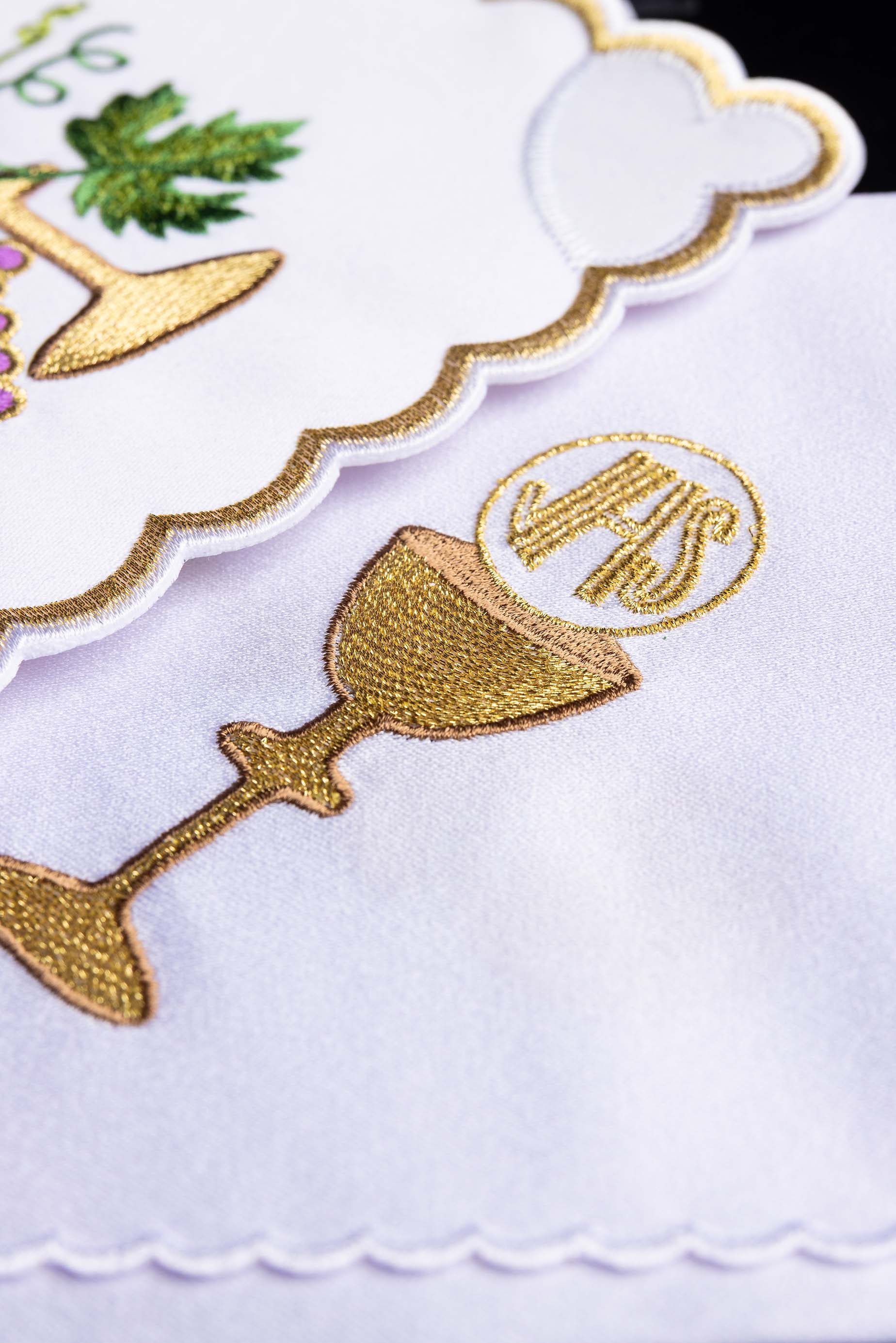 Servizio Messa ricamata con motivo di Calice