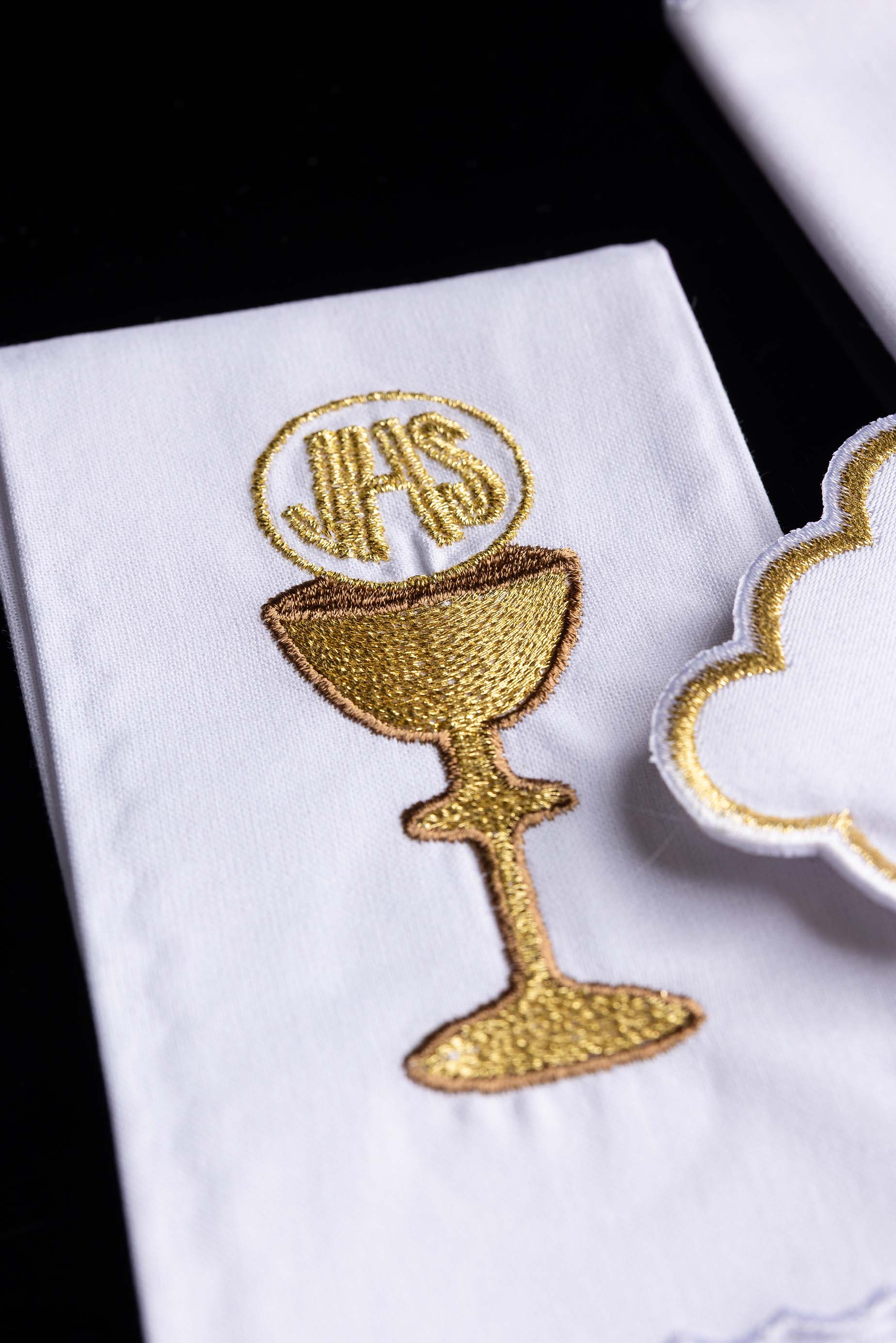 Servizio Messa ricamata con motivo di Calice