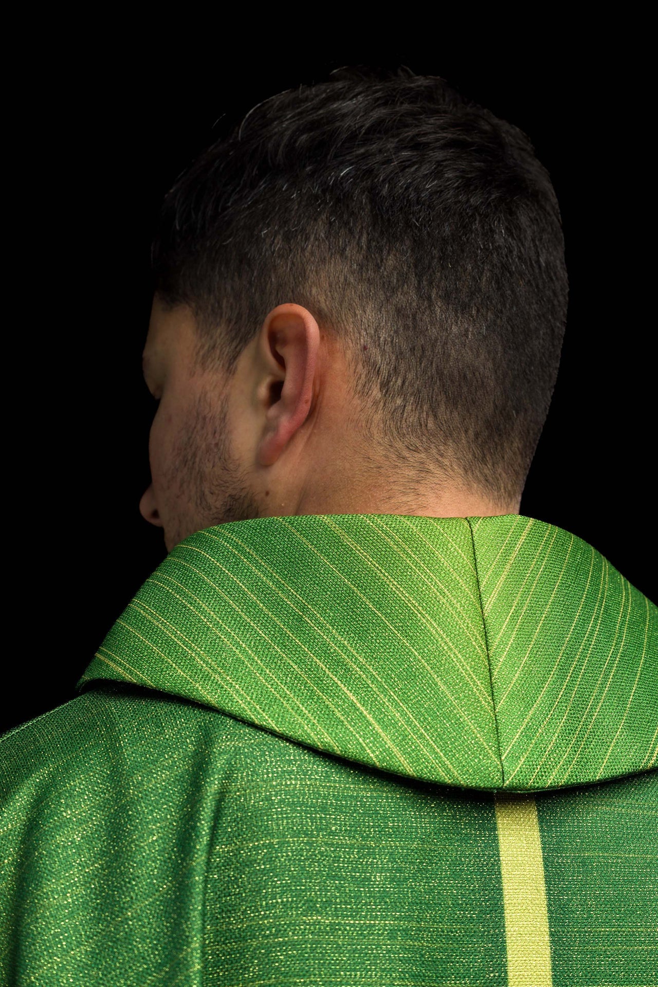 Casula stampata verde con motivo della croce