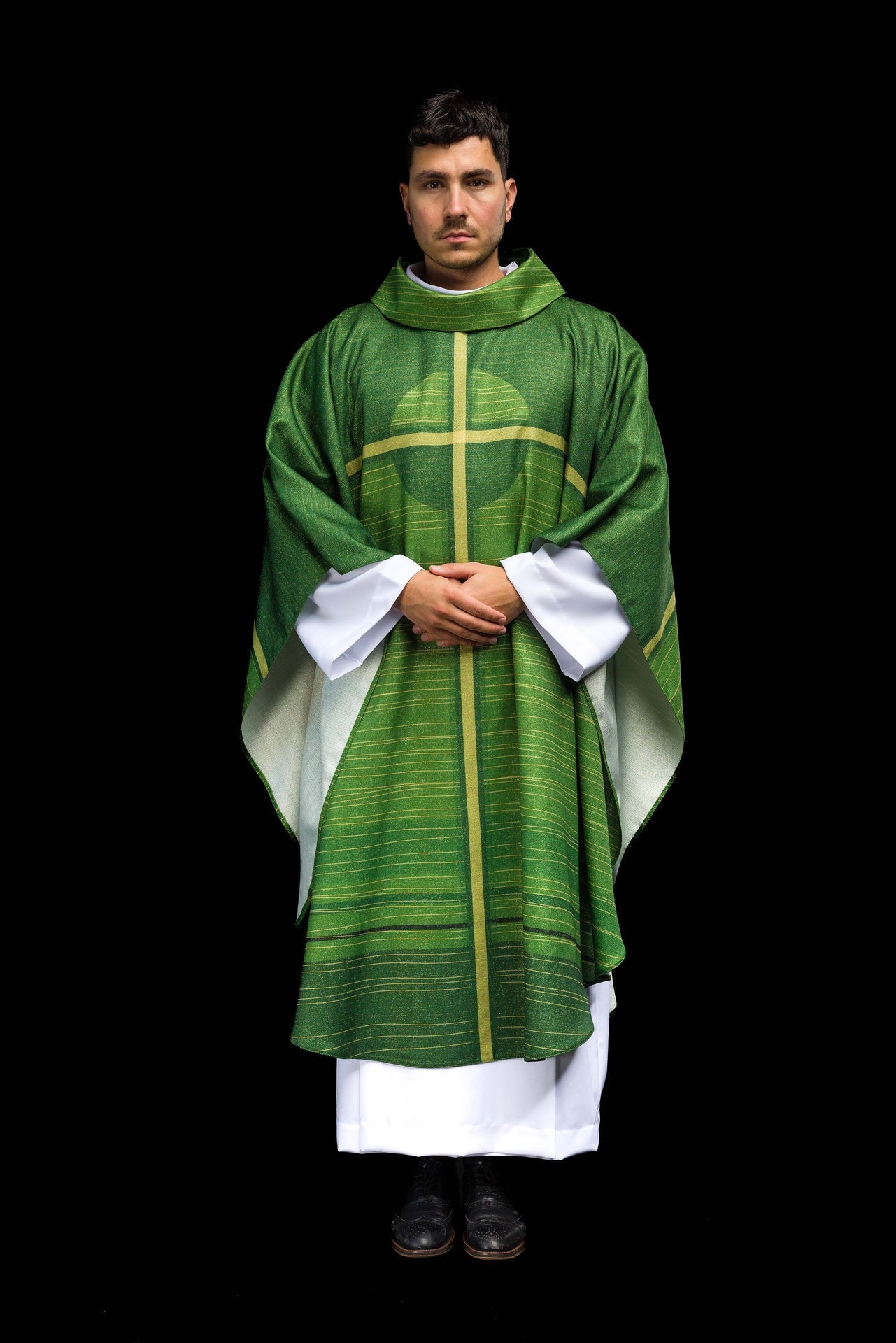 Casula stampata verde con motivo della croce