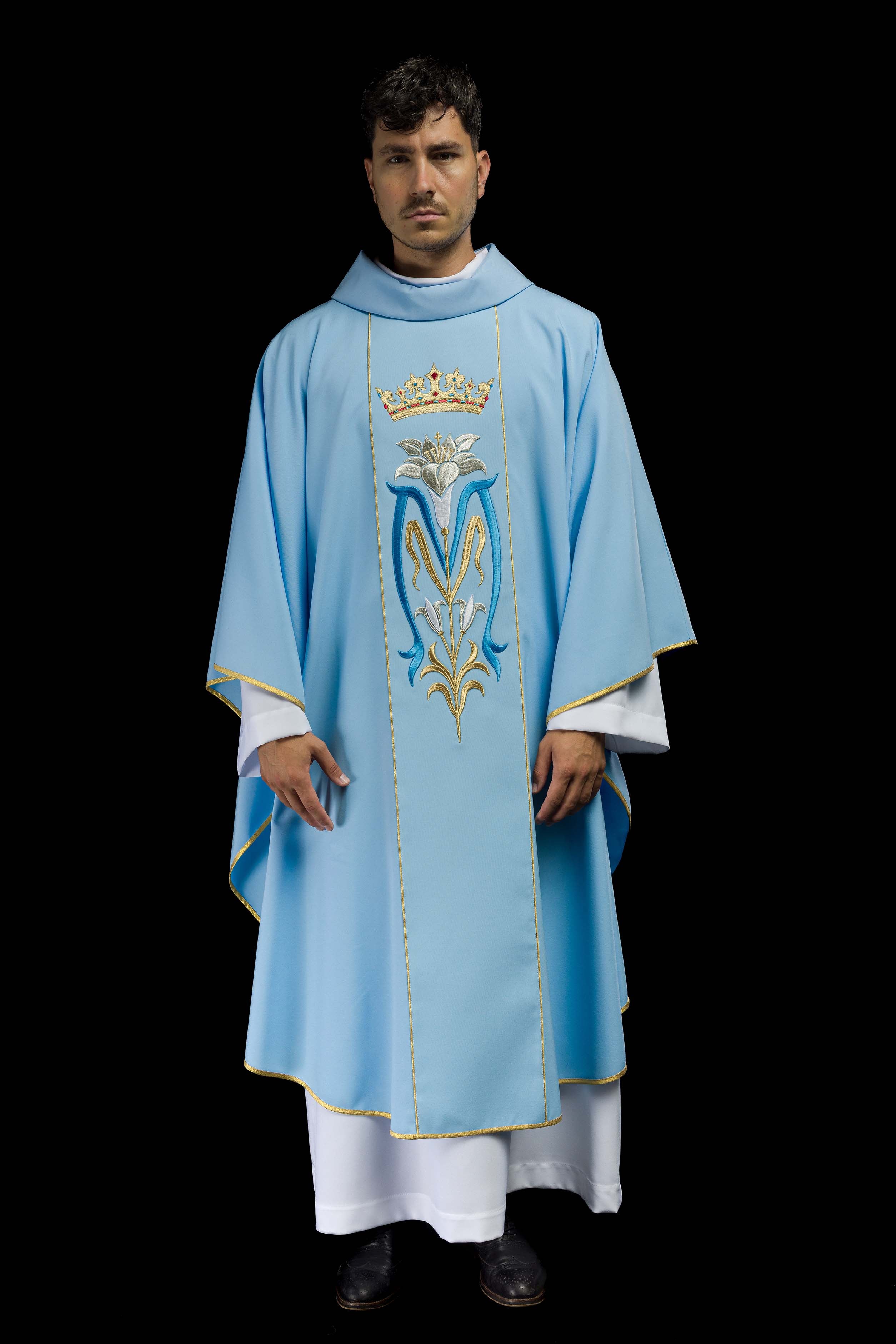 Casula liturgica mariana ricamata con corona blu