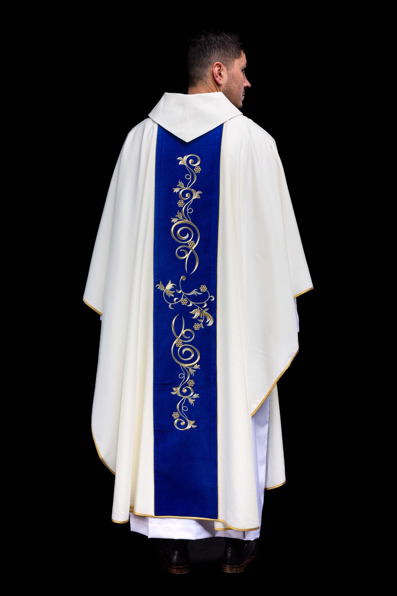 Casula liturgica mariana con fascia ricamata blu