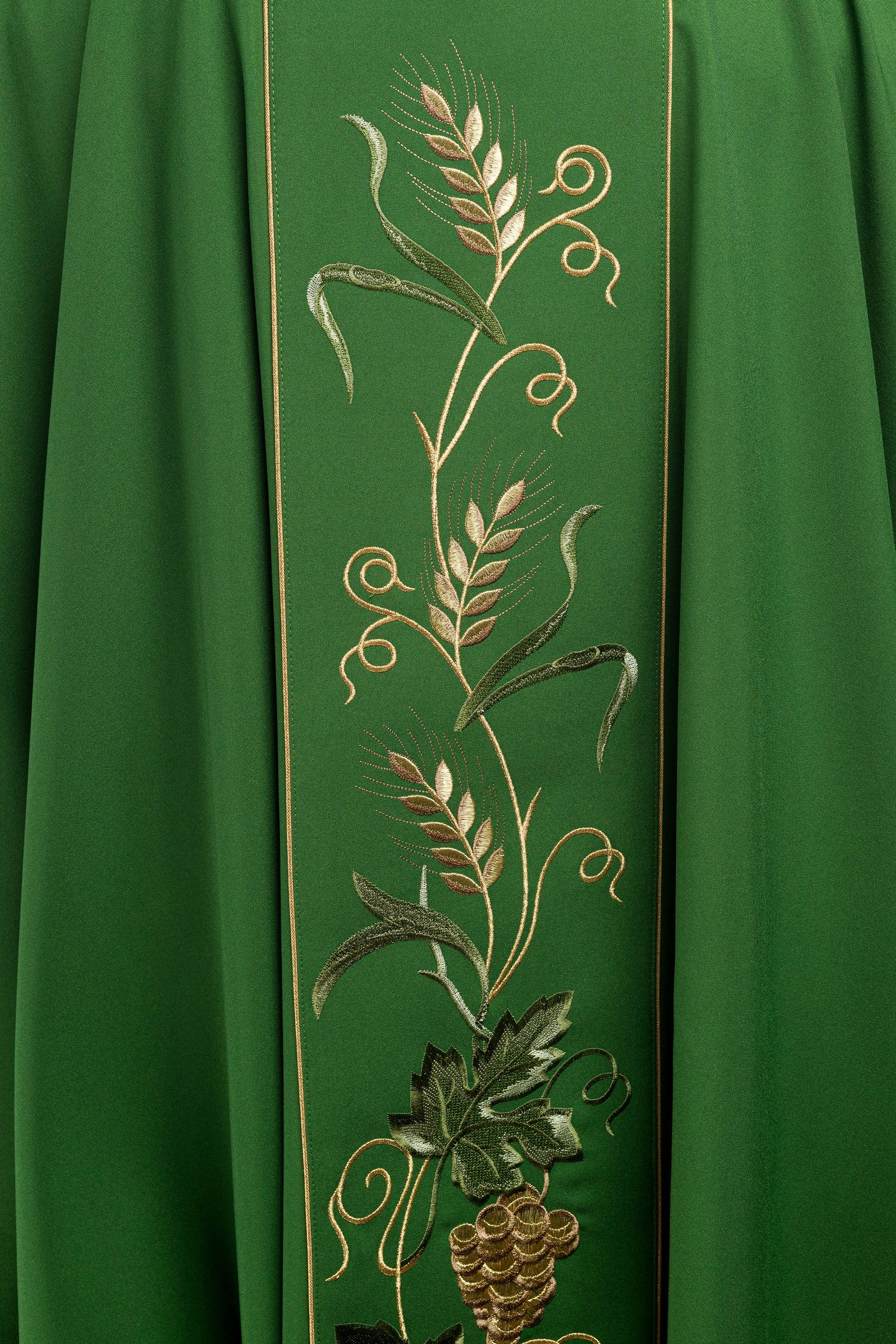 Casula Verde con stolone ricamato IHS, Spighe e Uva