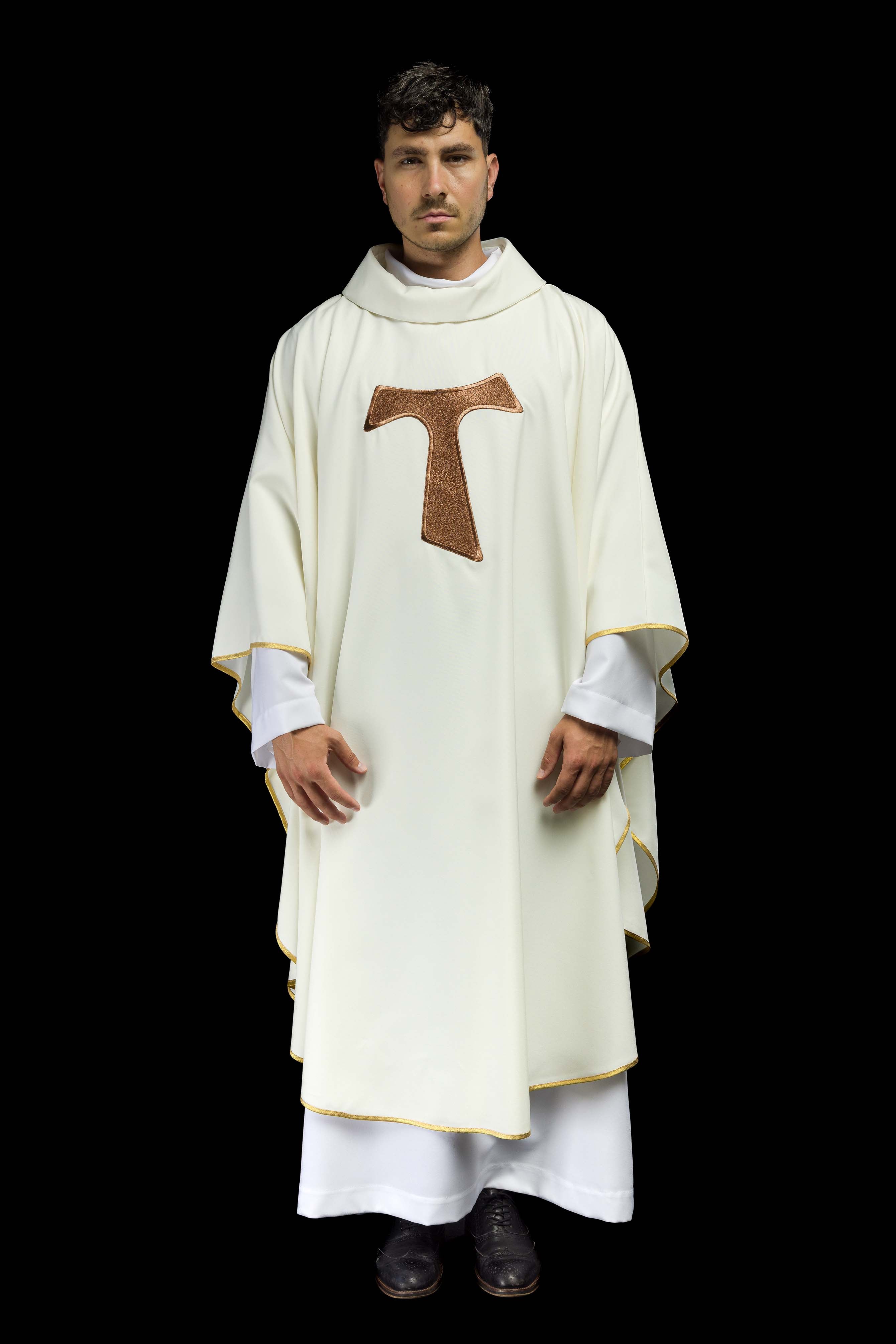 Casula liturgica con croce francescana