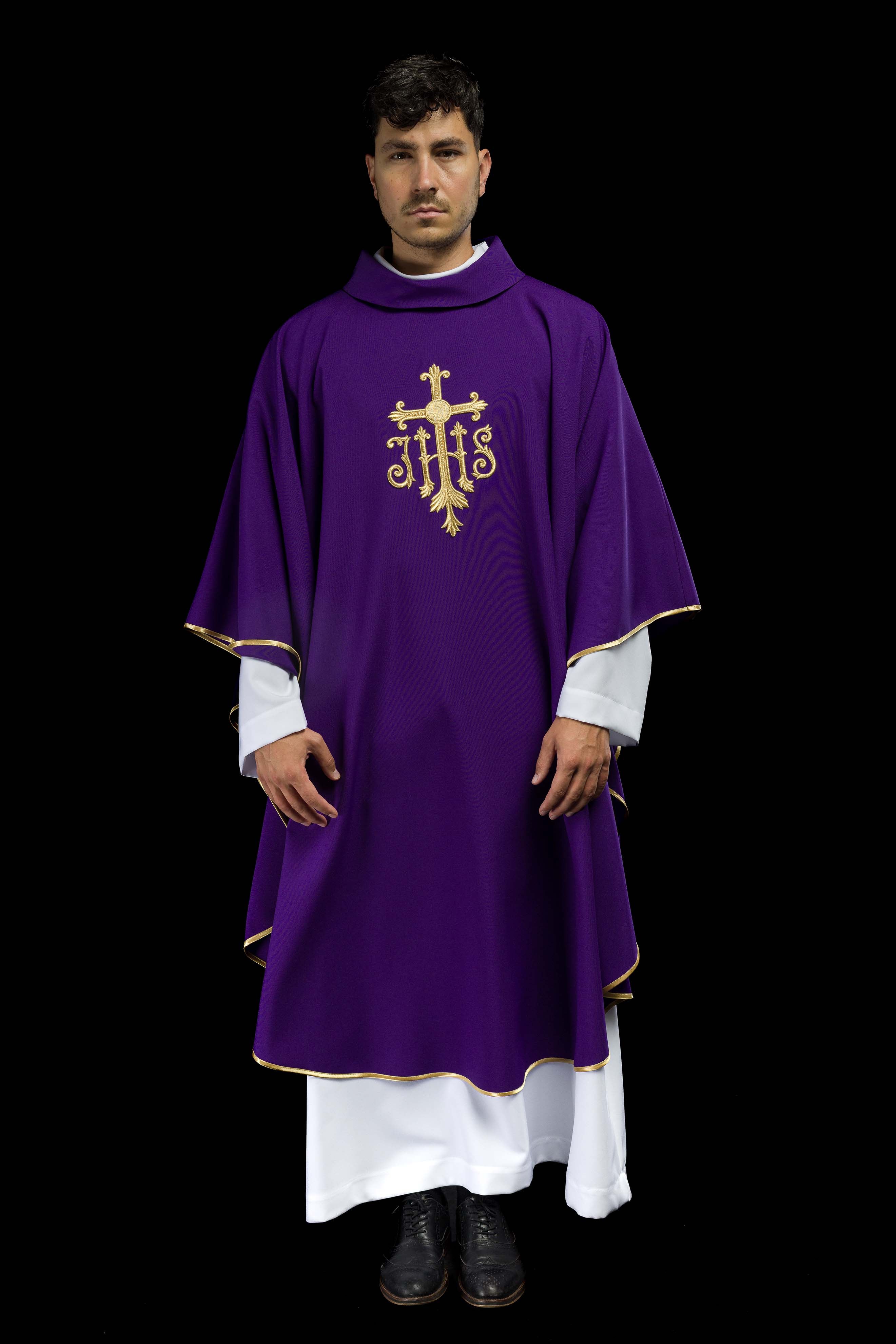 Casula Viola ricamata con croce e IHS