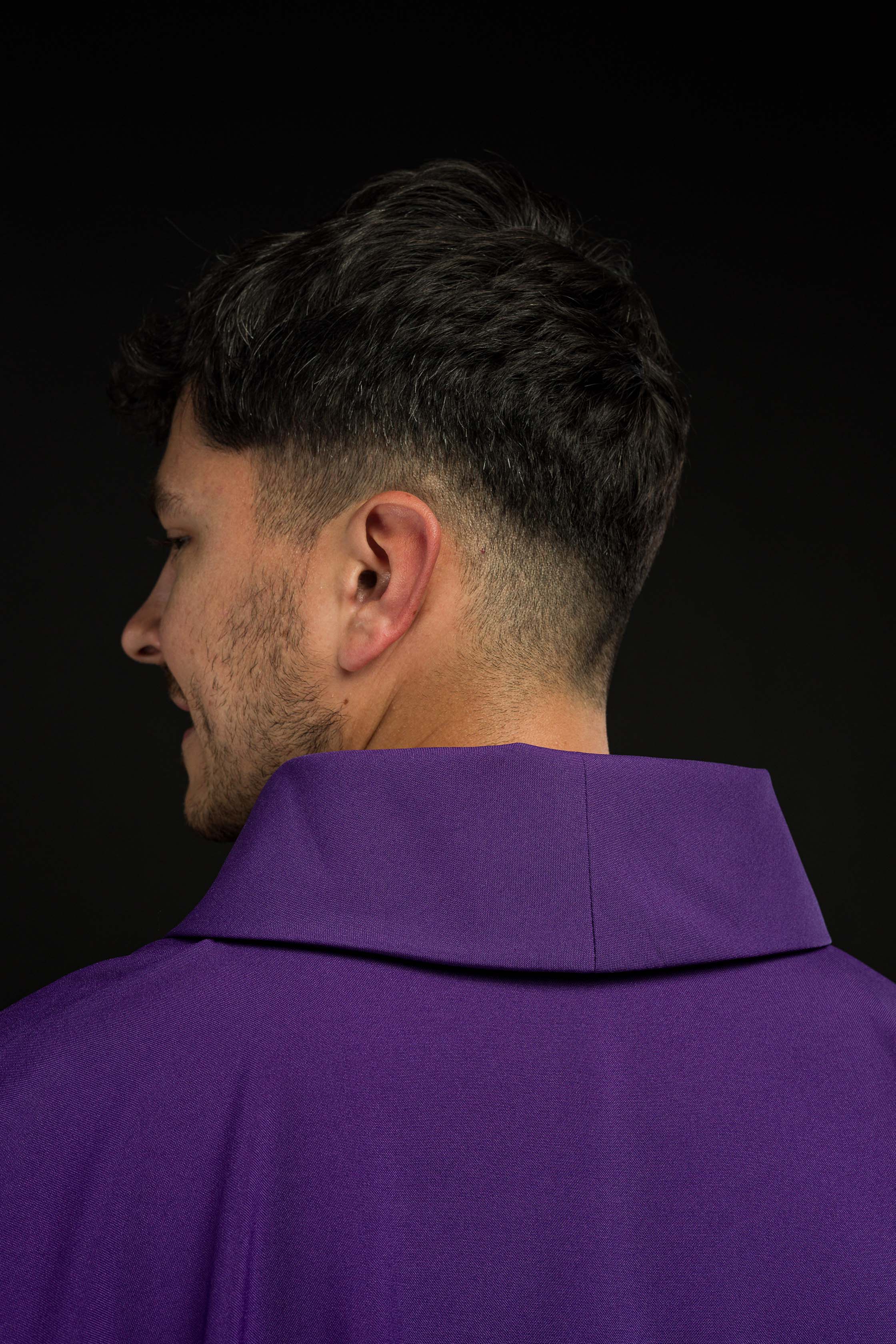 Casula Viola ricamata con croce e IHS