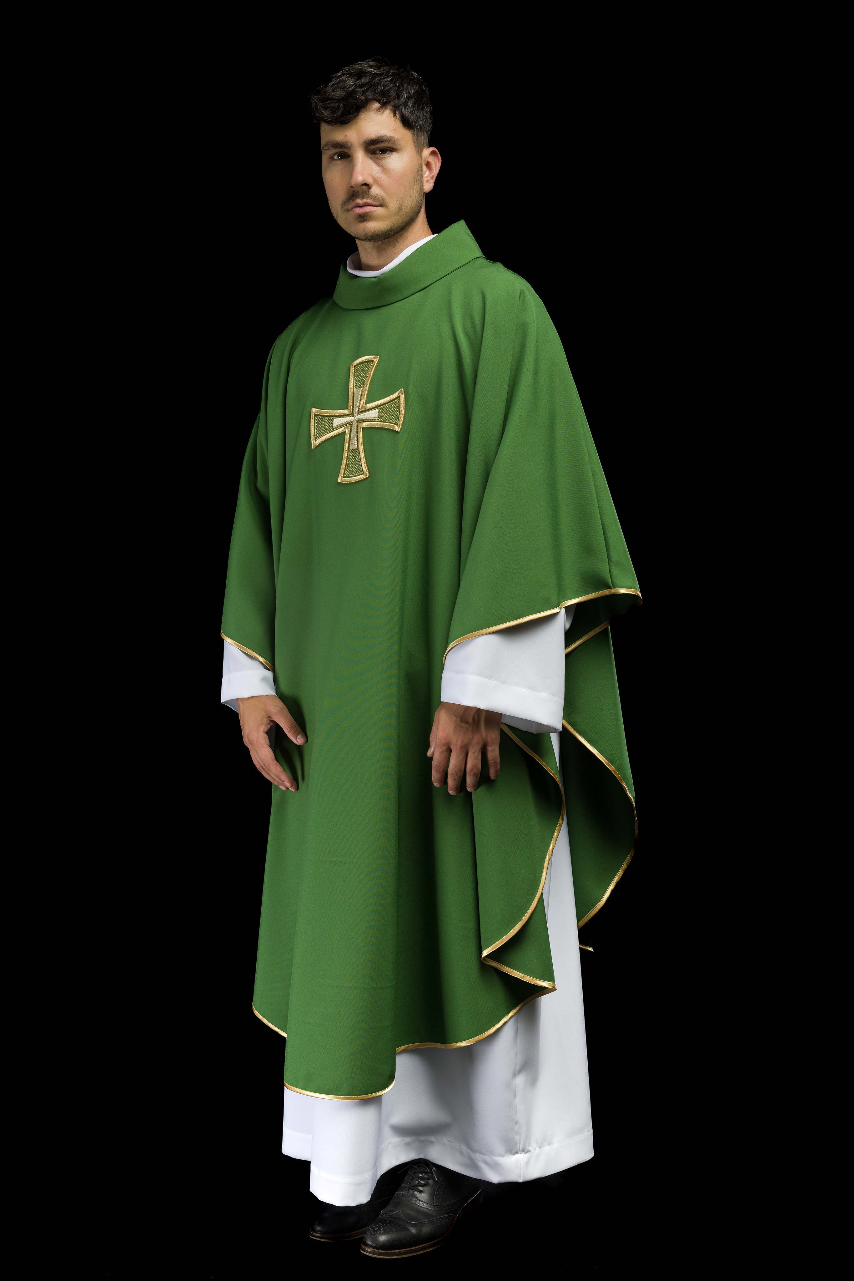 Casula ricamata Verde con Motivo della Croce
