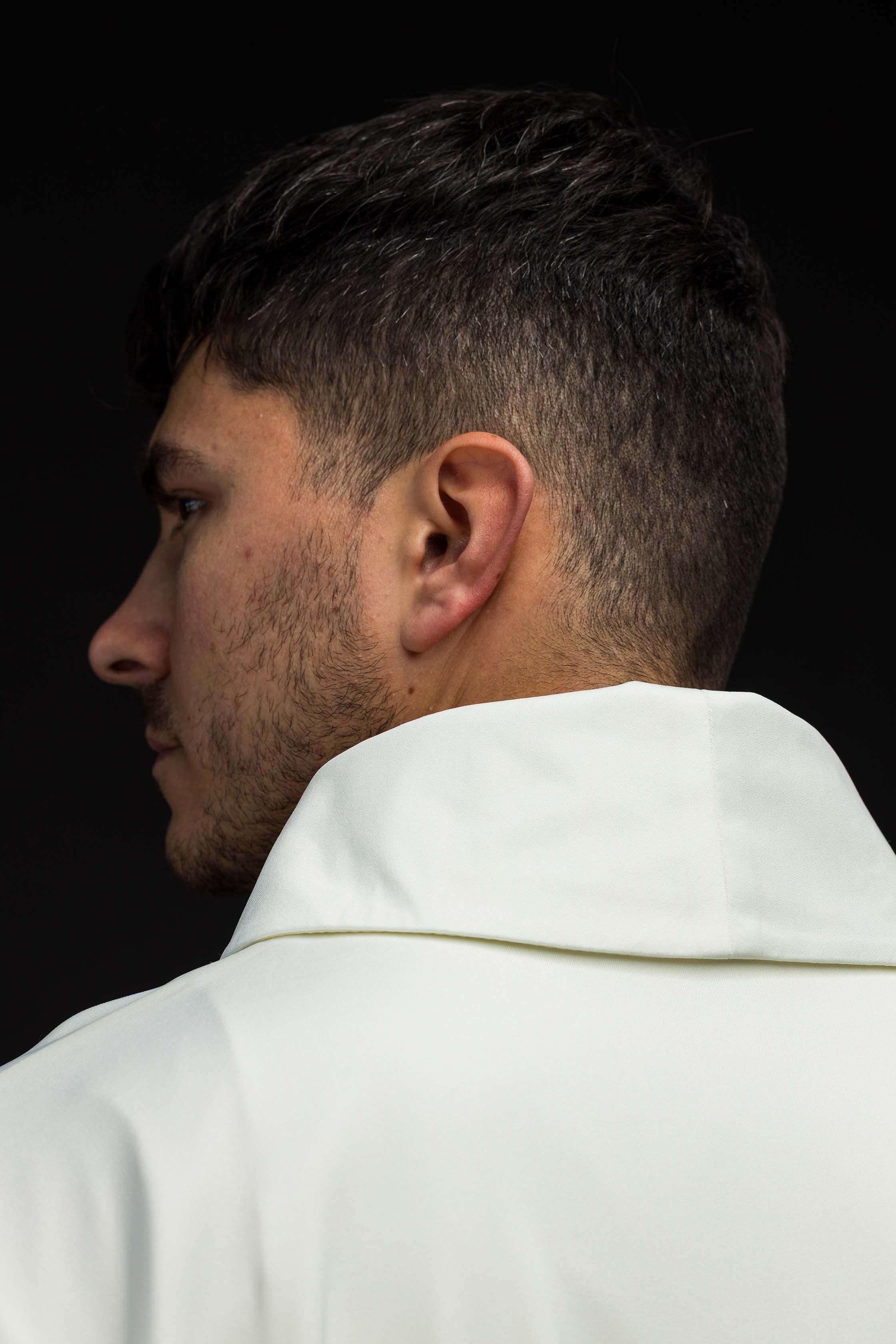 Casula ricamata con IHS tessuto leggero SACROLITE