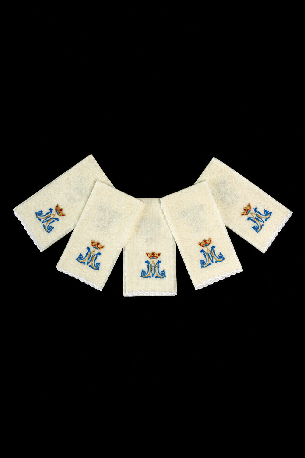 Set di 5 purificatoi liturgici di lino con ricamo mariano