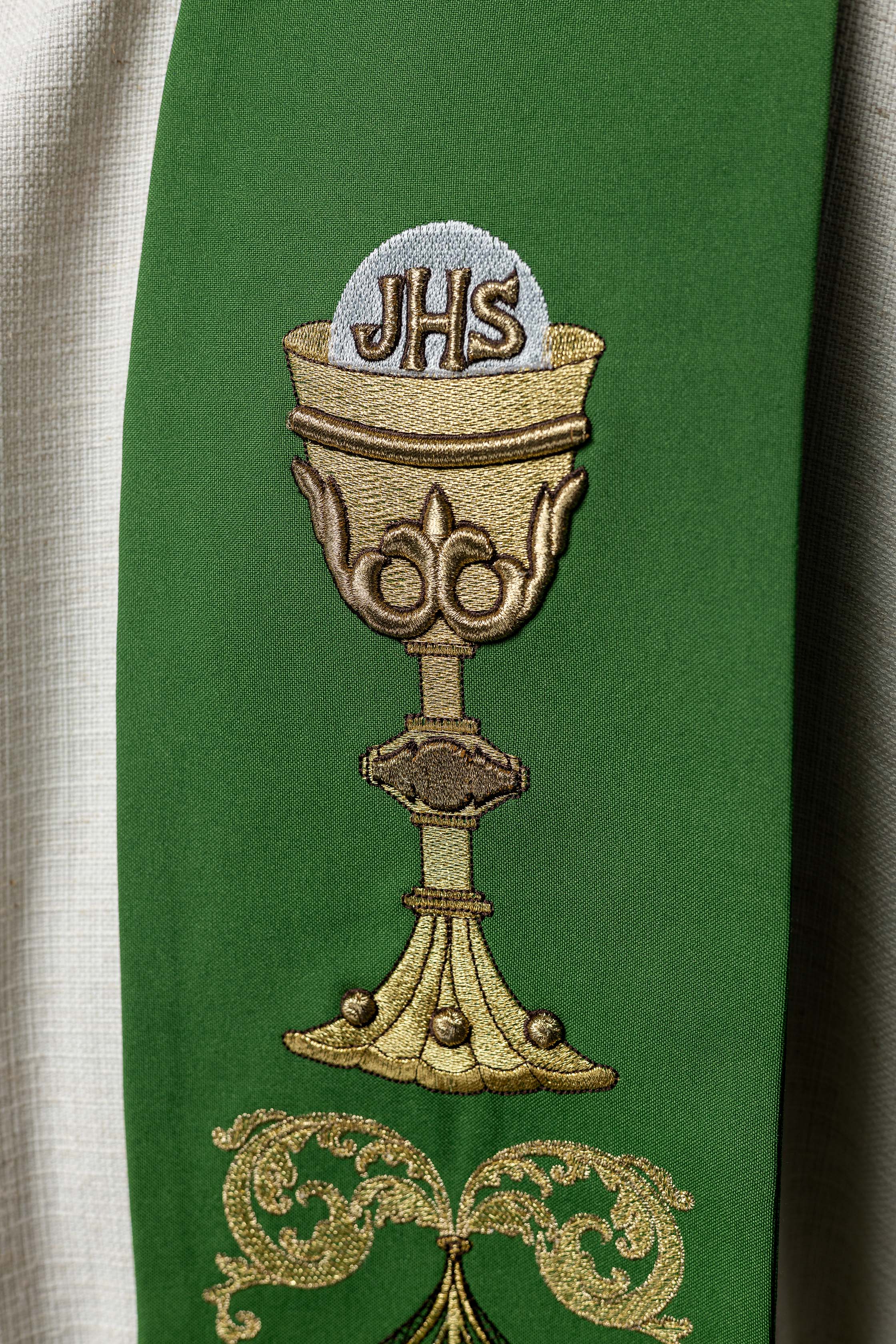 Stola sacerdotale verde calice IHS