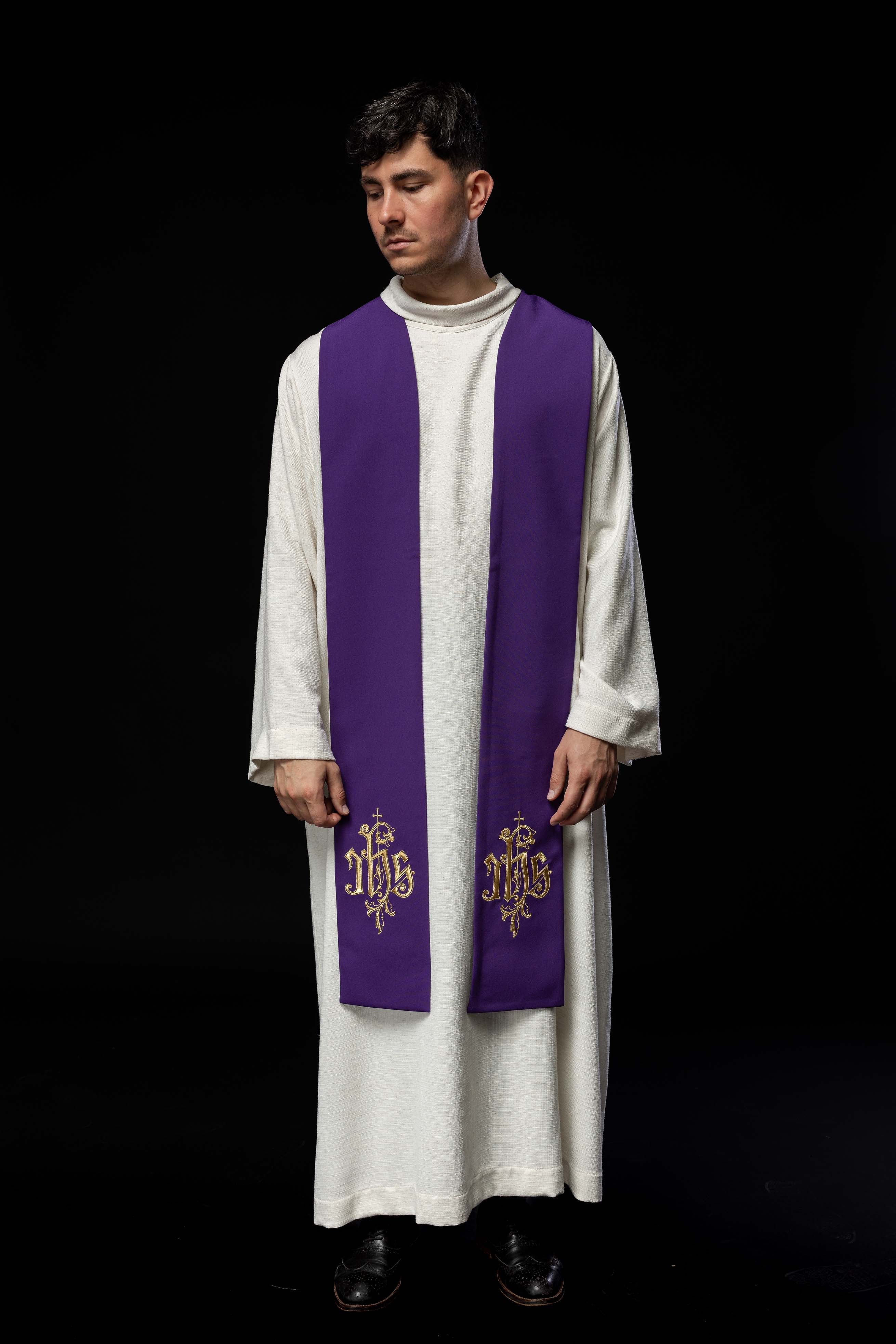 Stola Viola ricamata IHS