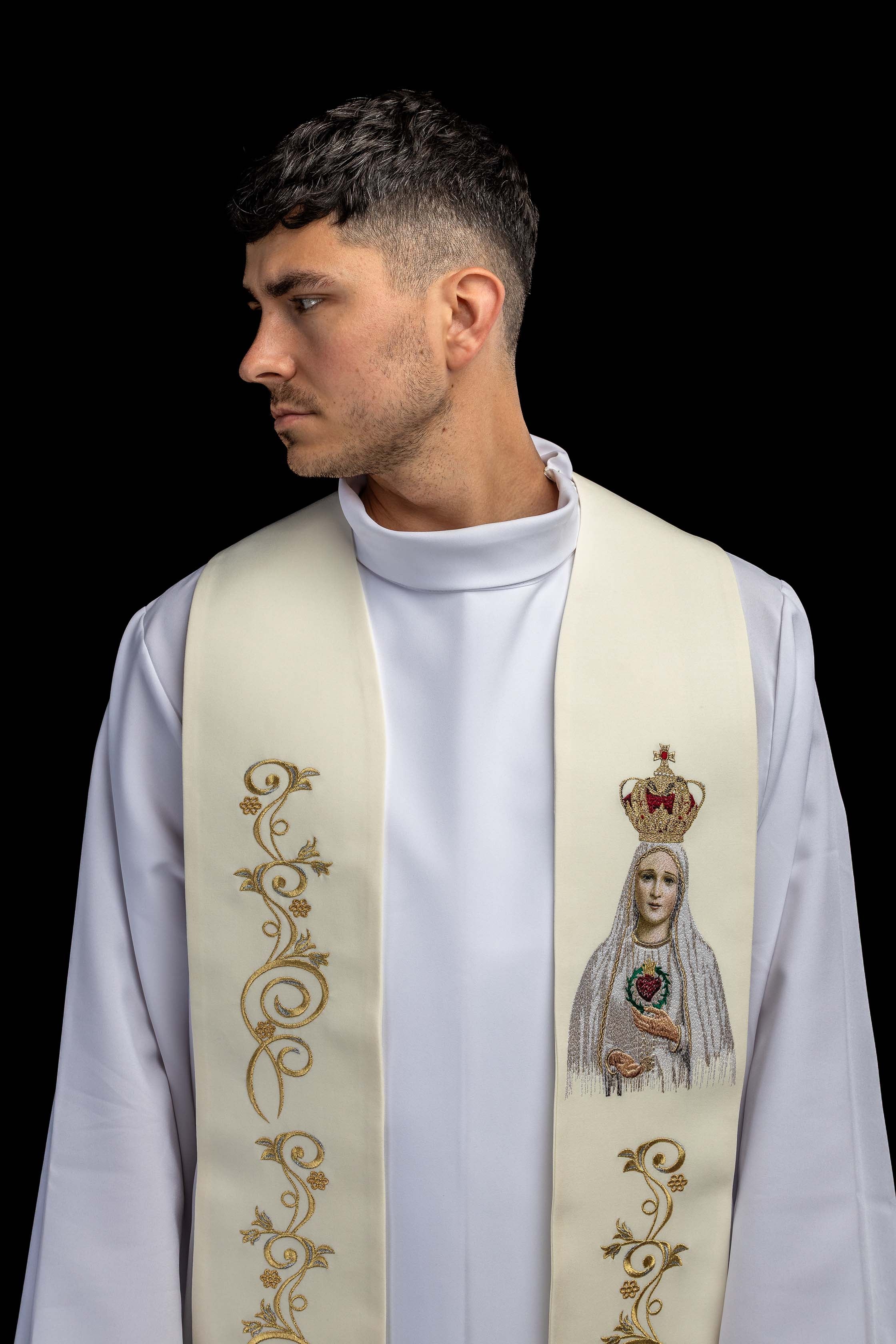 Stola ricamata con l’immagine di Nostra Signora di Fatima
