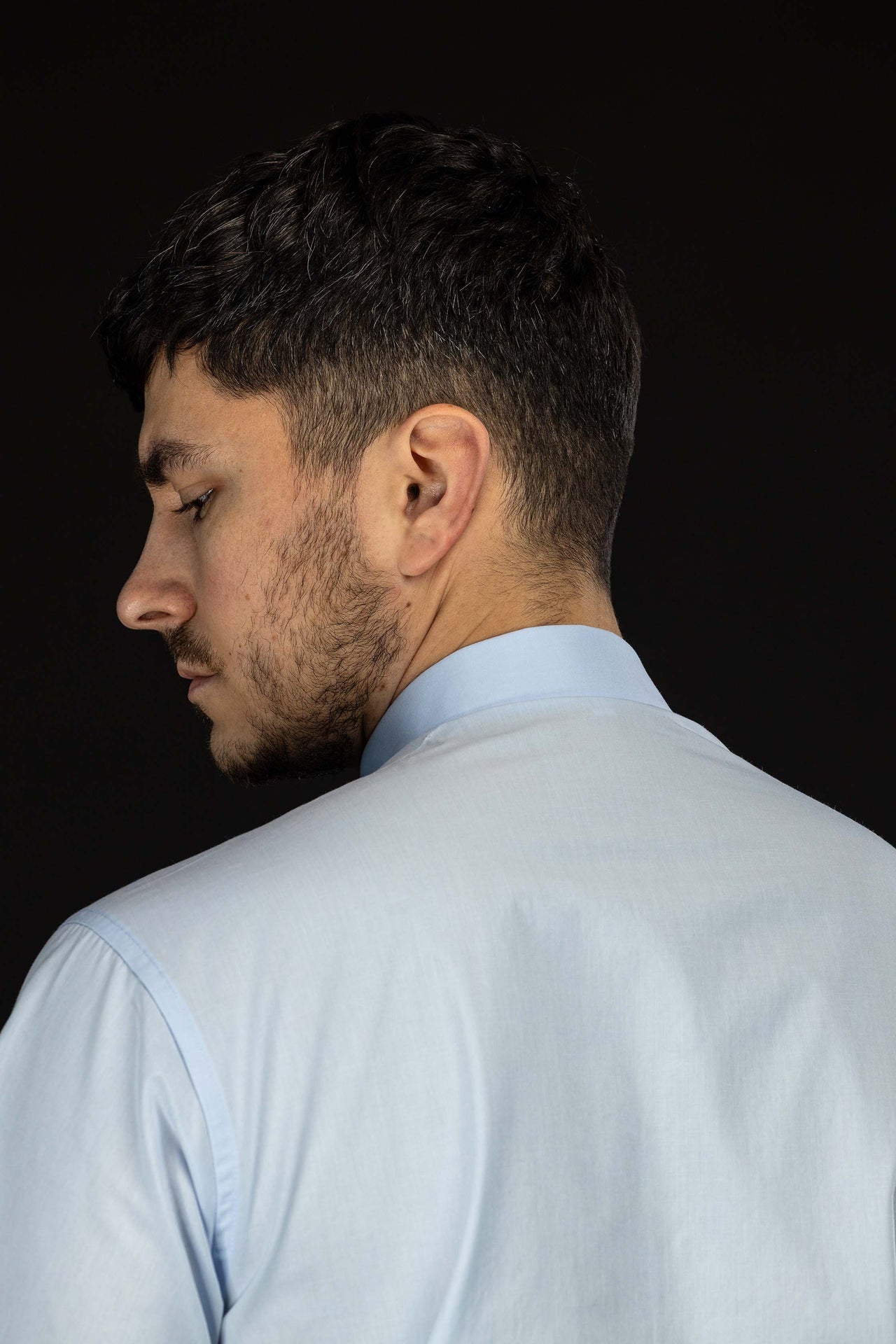 Camicia clergy azzurra a maniche corte con colletto romano