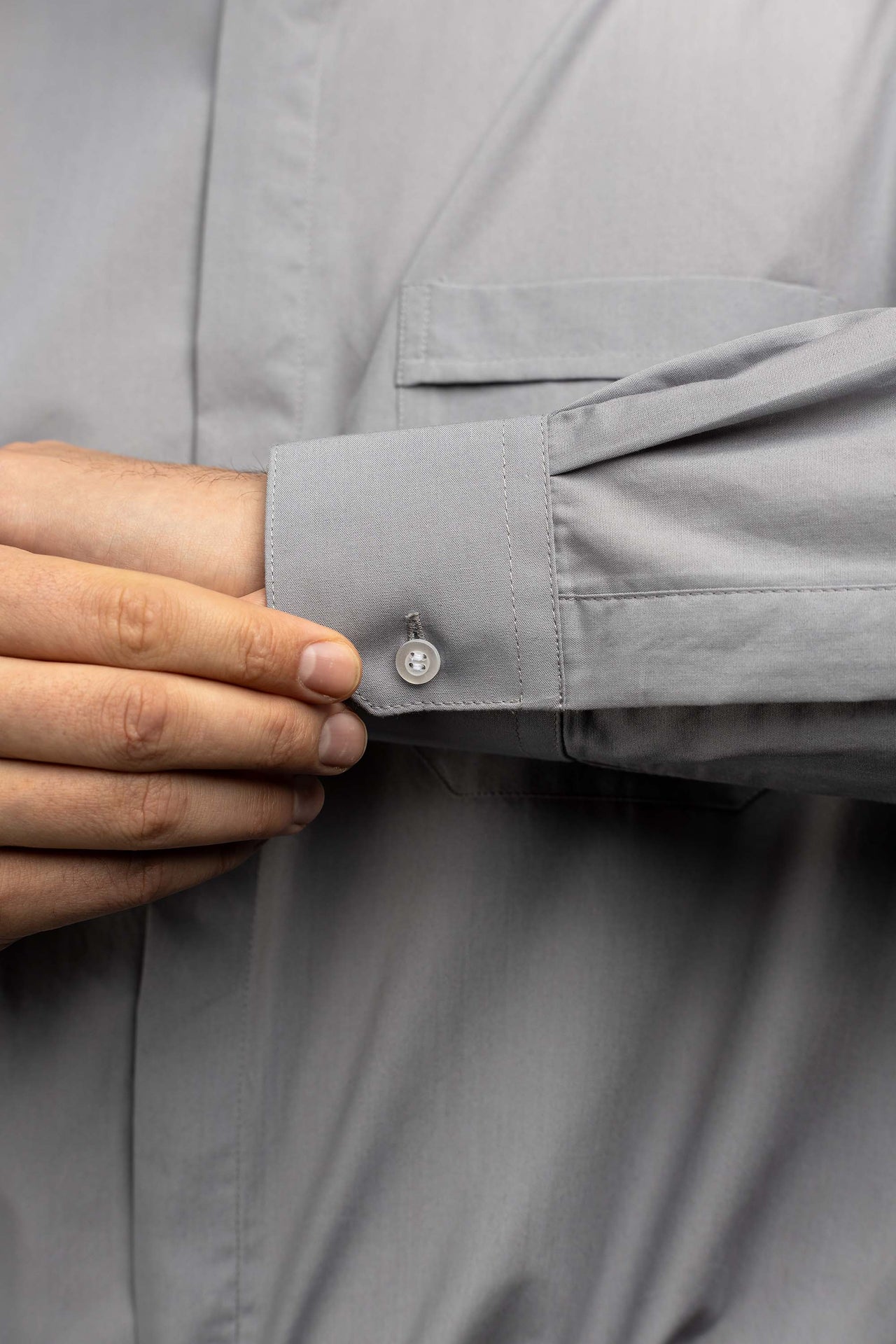 Camicia clergy romana grigio chiaro a maniche lunghe con colletto romano