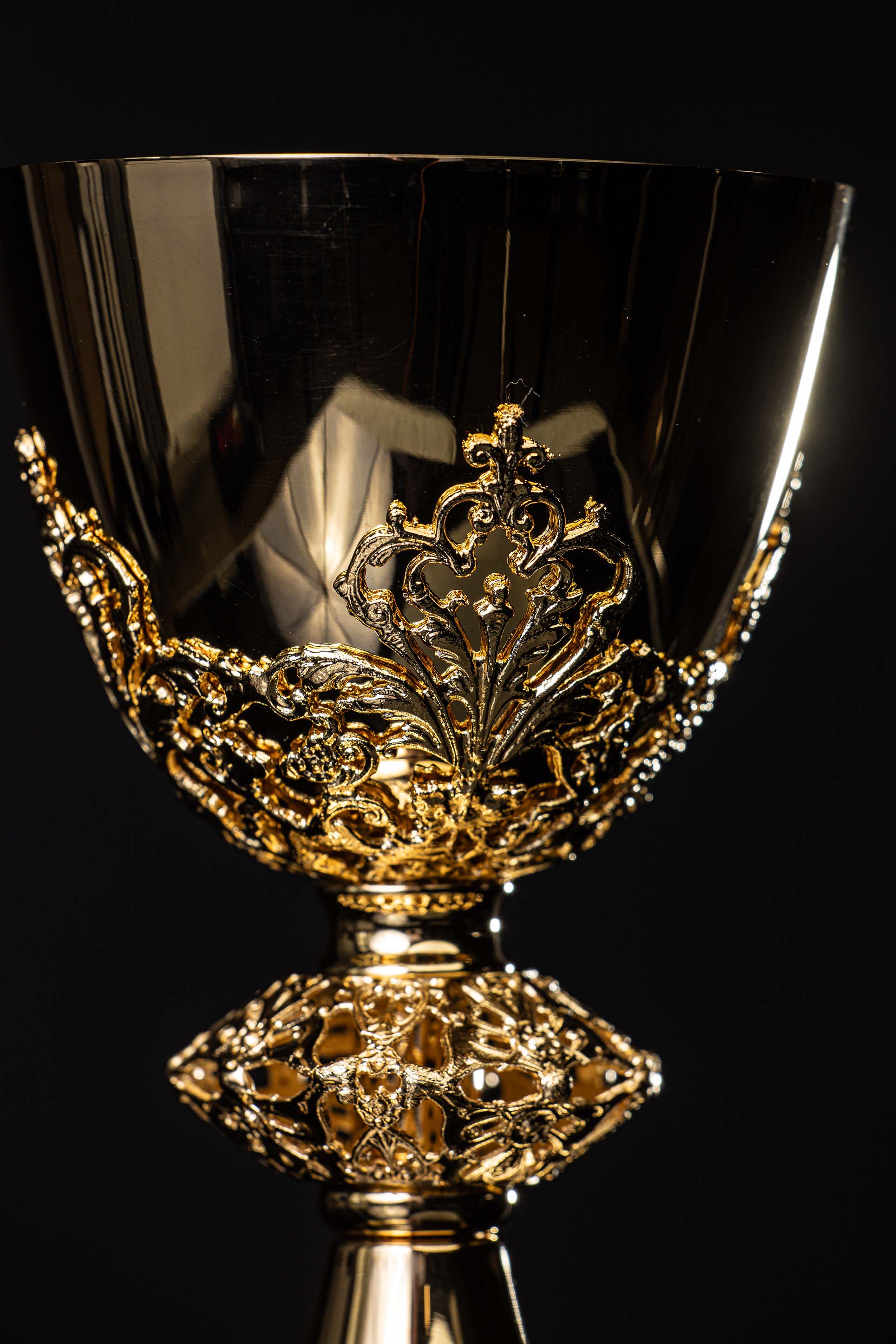 Calice liturgico in ottone dorato realizzato a mano