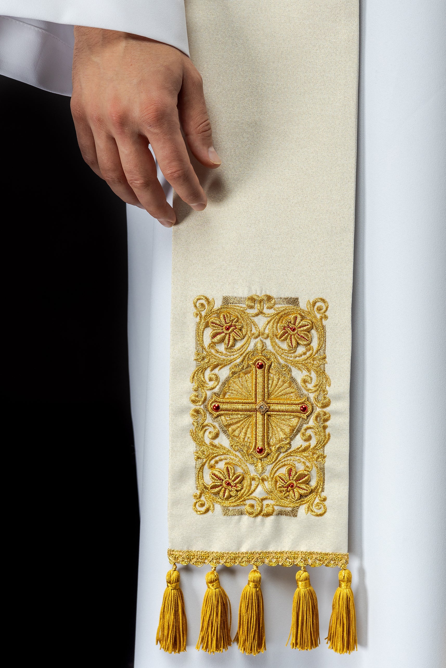 Stola sacerdotale decorata con le pietre