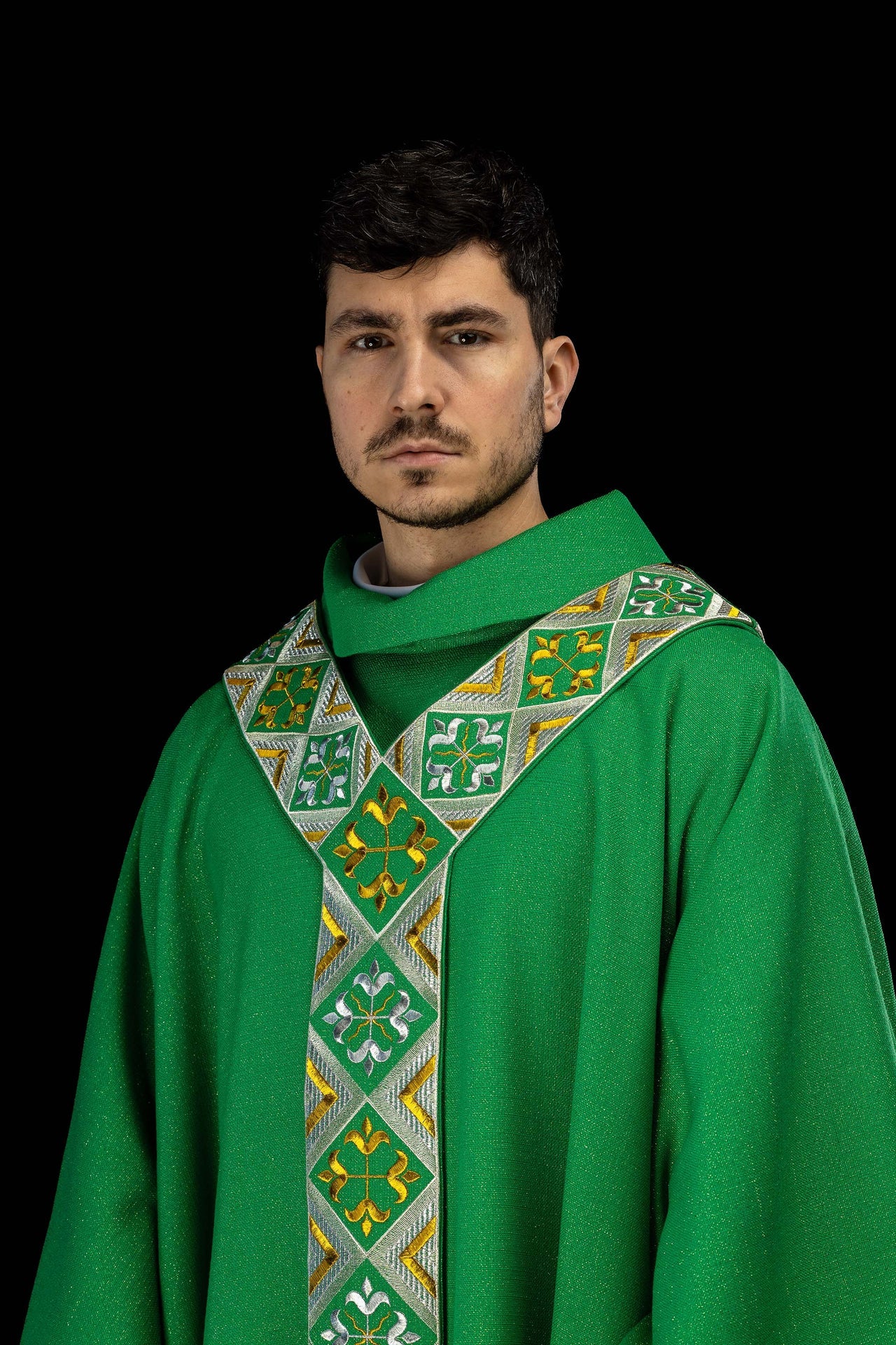 Haftowany pas na ornat w zestawie z ornatem zielony - ORNATY.PL