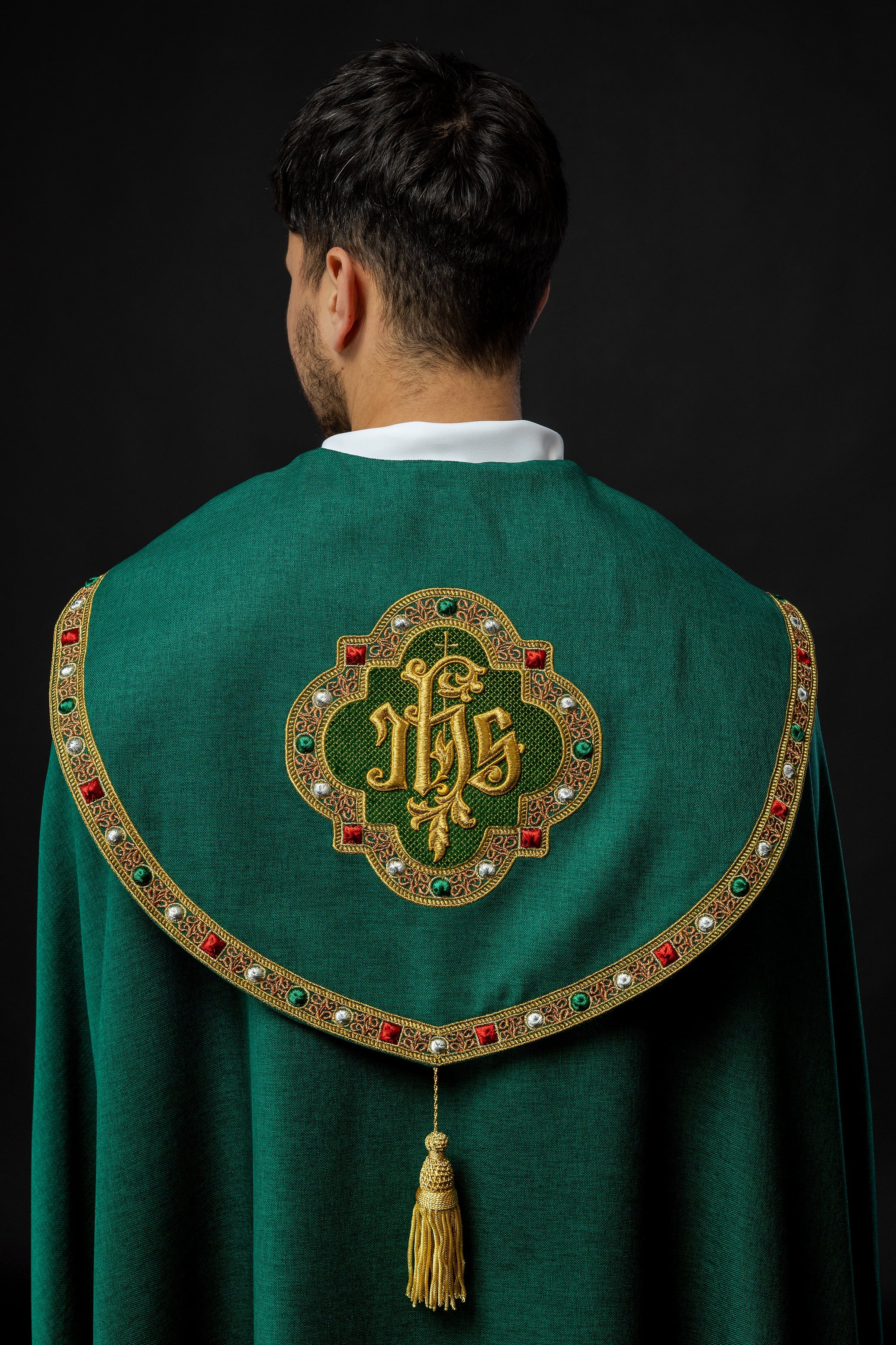 Piviale liturgico verde con IHS oro