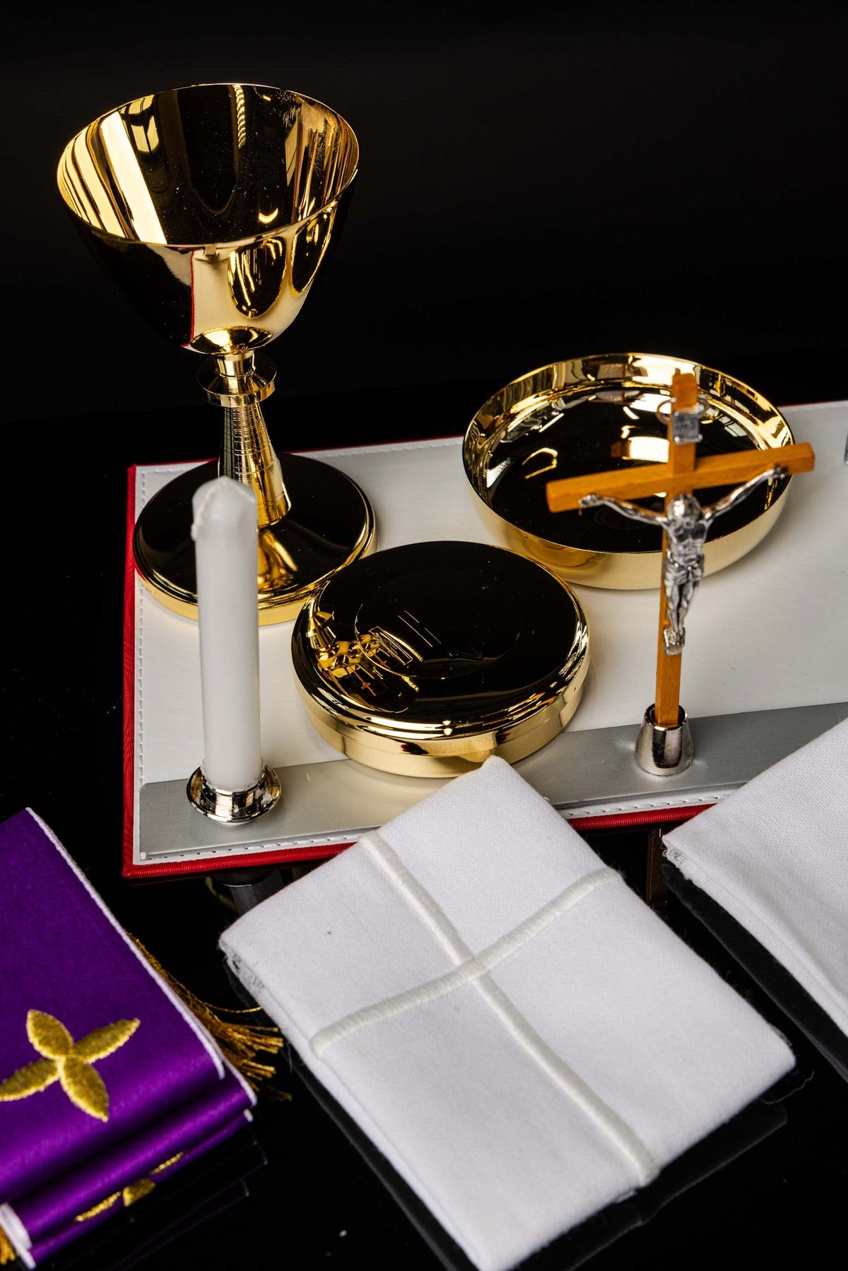 Valigia da missione con dotazione liturgica completa
