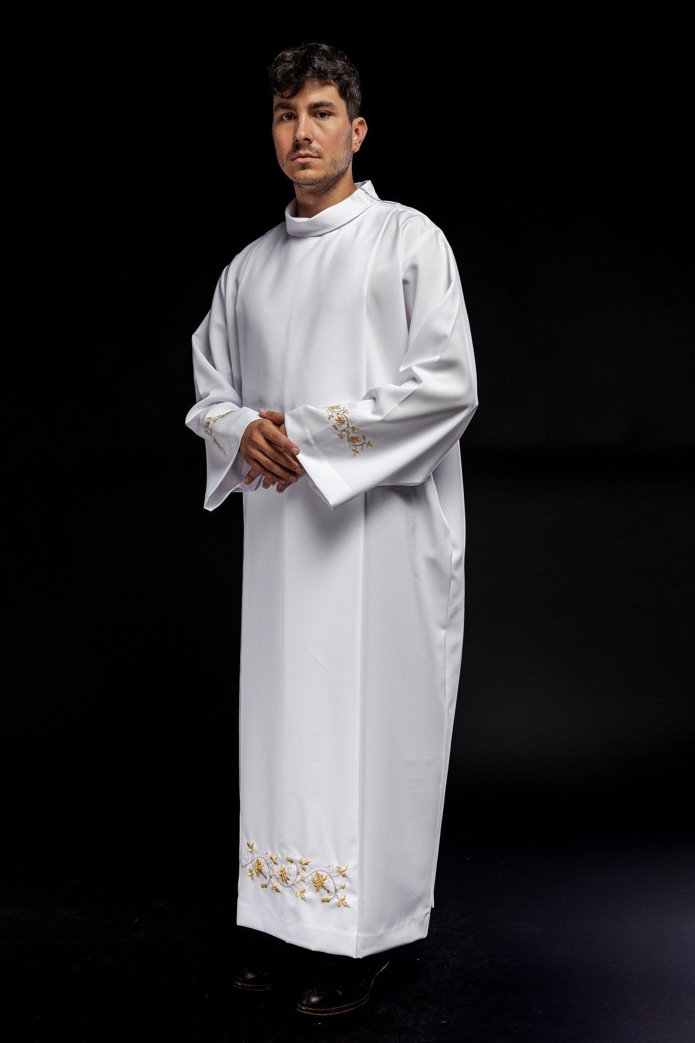 Camice sacerdotale ricamato con dolcevita bianco KAB/005/04/12 135cm/164cm - PERILPRETE.IT