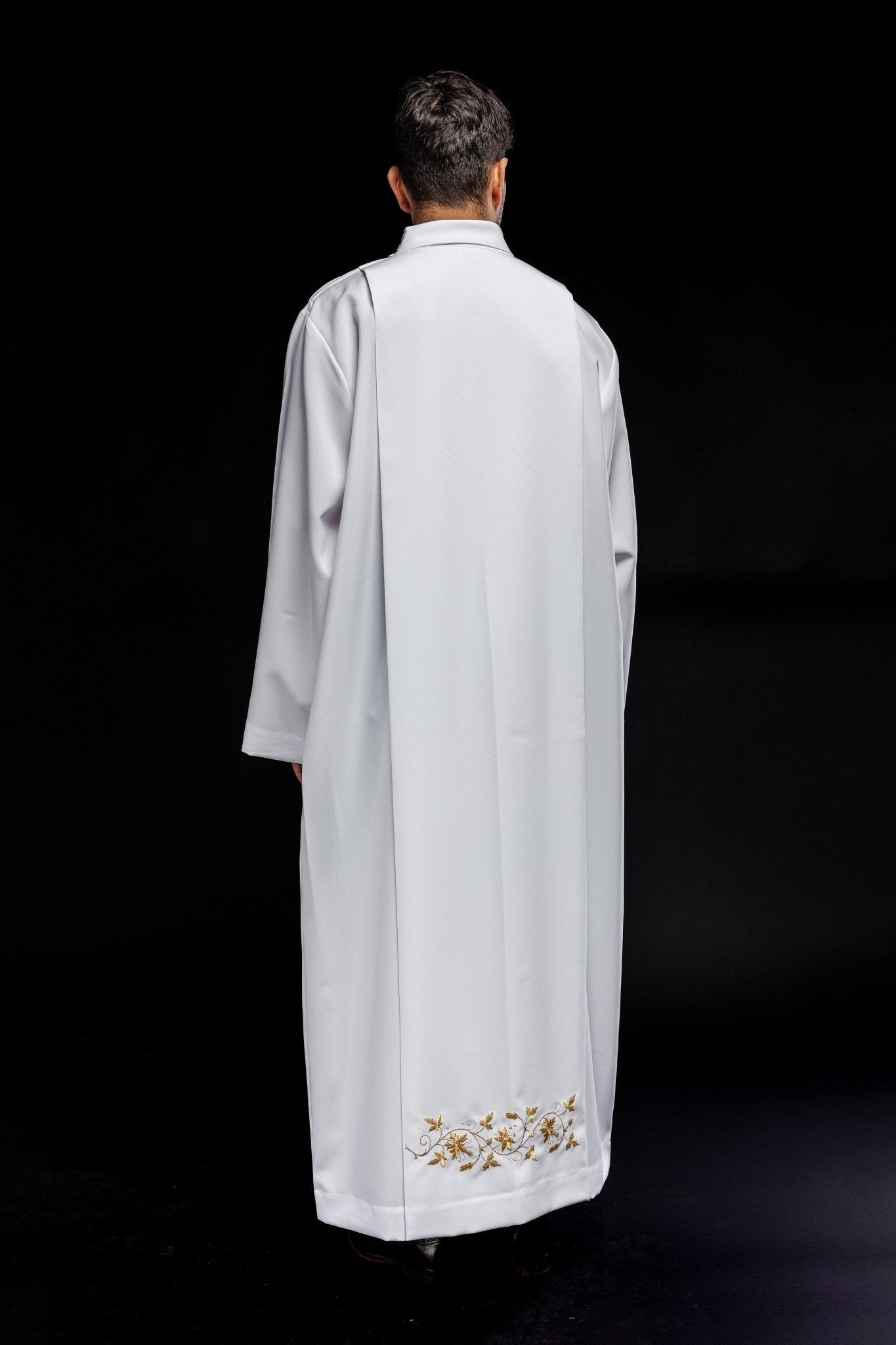 Camice sacerdotale ricamato con dolcevita bianco KAB/005/04/12 135cm/164cm - PERILPRETE.IT