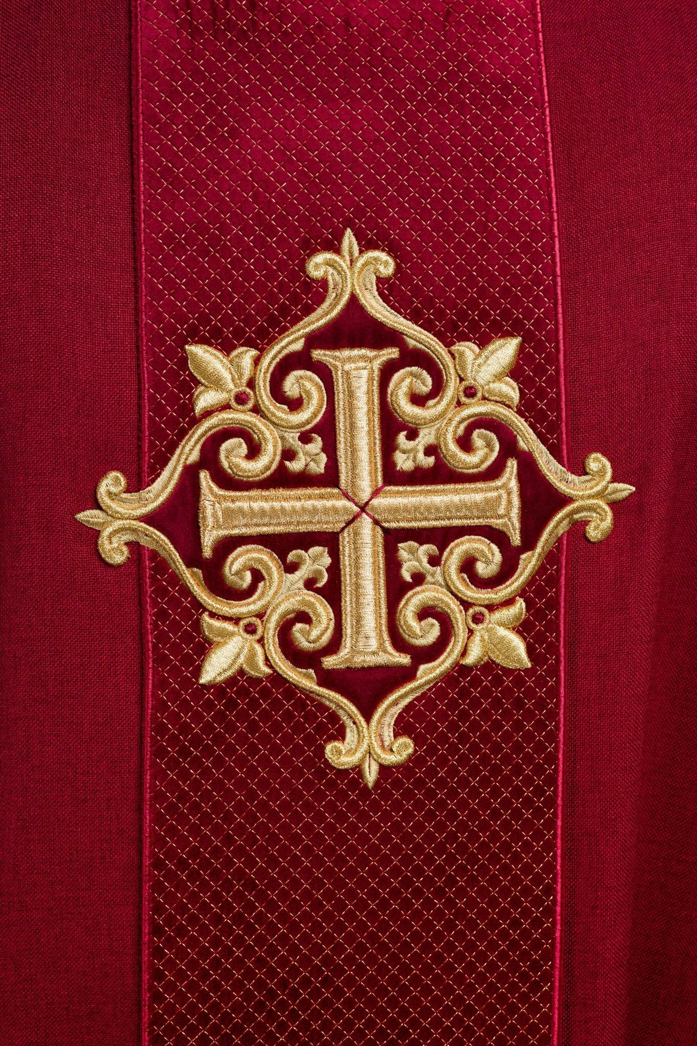 Casula con cintura in velluto rosso e croci ricamate LE/7030/02 - PERILPRETE.IT