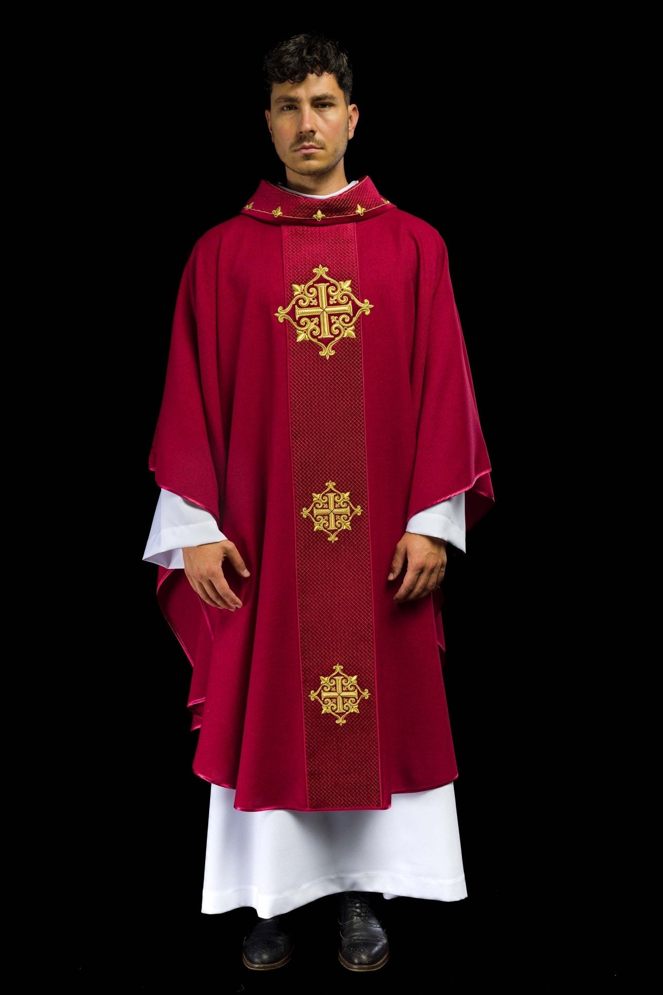 Casula con cintura in velluto rosso e croci ricamate LE/7030/02 - PERILPRETE.IT
