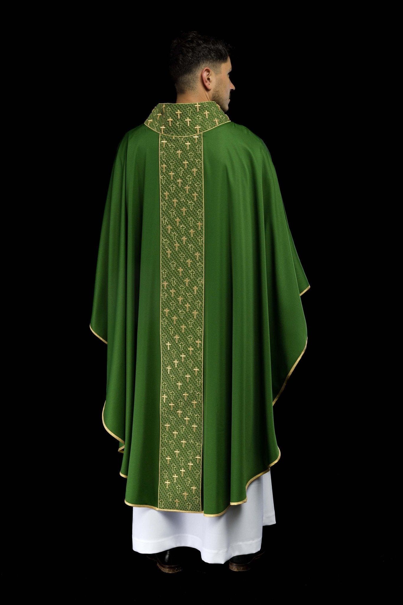 Casula con cintura riccamente ricamata a croci di colore verde S-7062-01-53 - PERILPRETE.IT