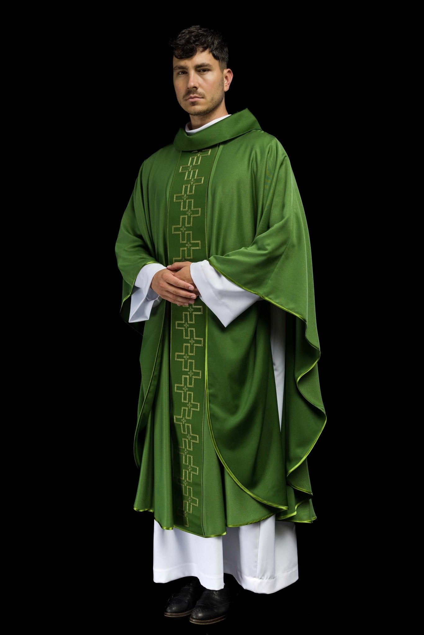 Casula con cintura riccamente ricamata con ricamo a croce in verde S-7060-01-53 - PERILPRETE.IT