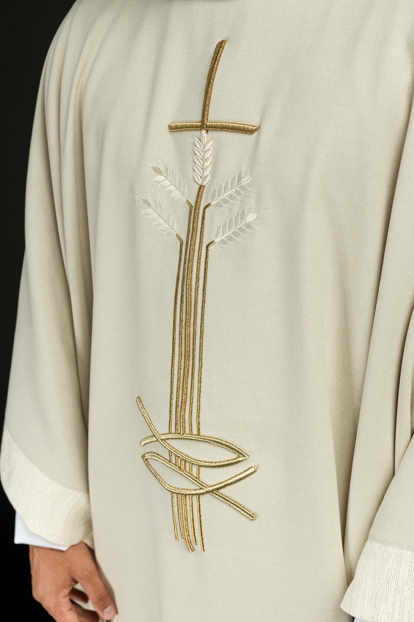 Casula con motivo di croce, orecchie e pesce S-7063-05-70 - PERILPRETE.IT