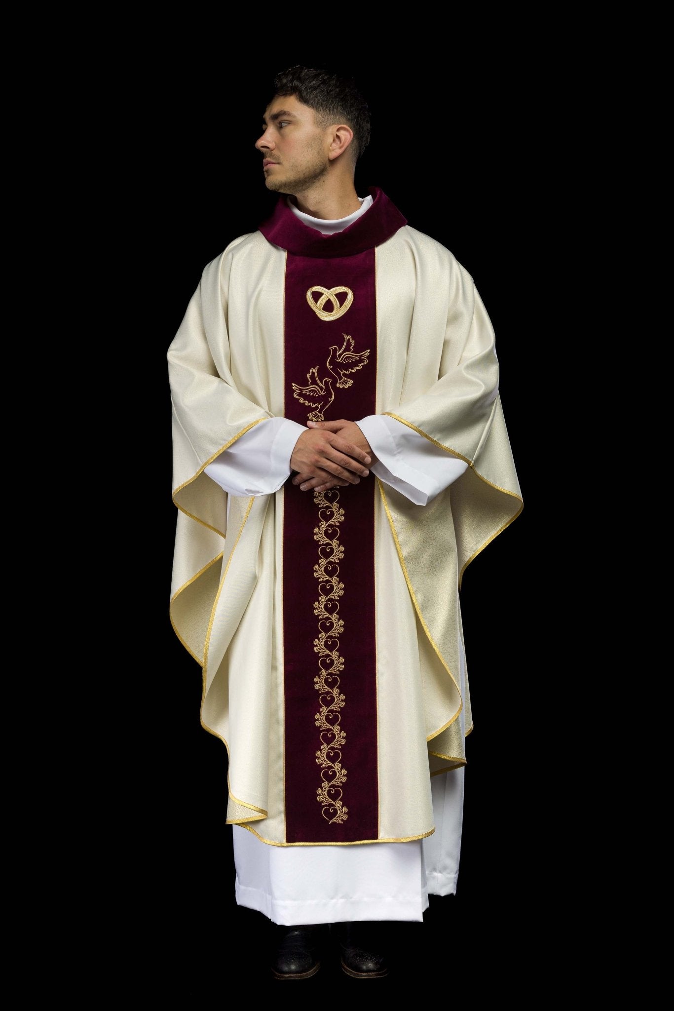 Casula da sposa color écru con fascia in velluto rosso KOR/283/05/54/PA ECRU - PERILPRETE.IT