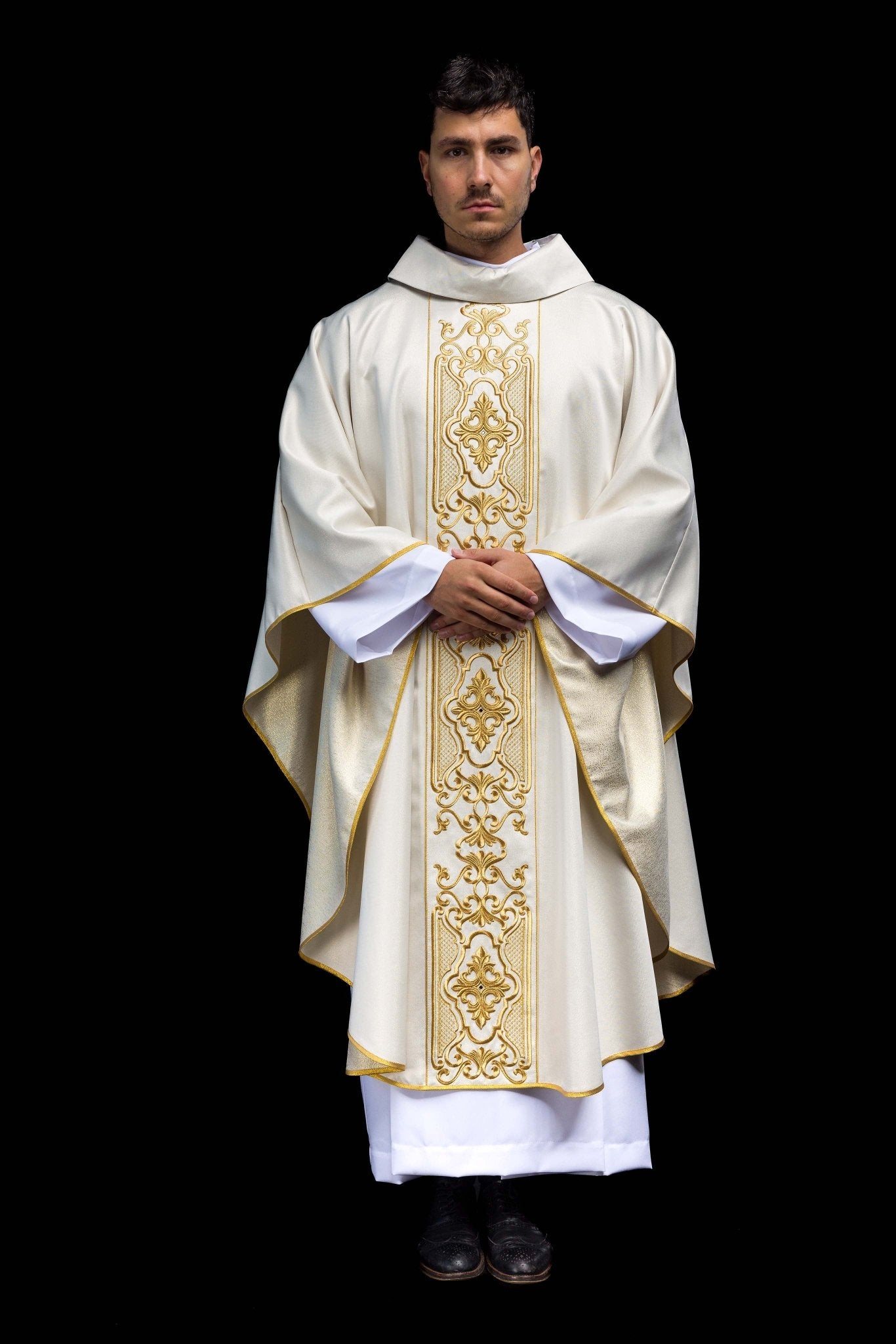 Casula liturgica brillante con ricami LE/7021/05 - PERILPRETE.IT