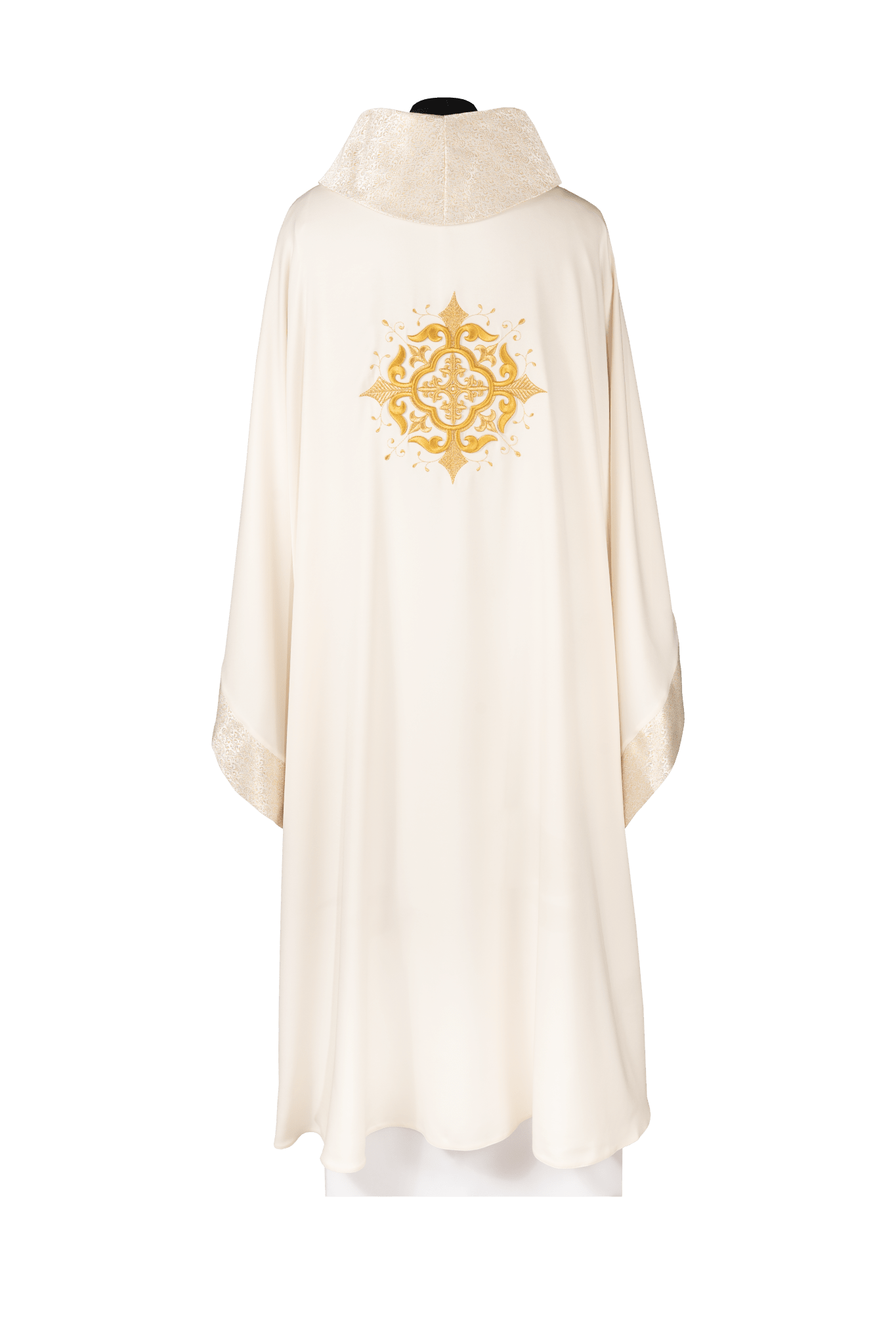 Casula liturgica ecru con motivo ricamato della croce e finiture ricche KDT/7021/05/53 - PERILPRETE.IT
