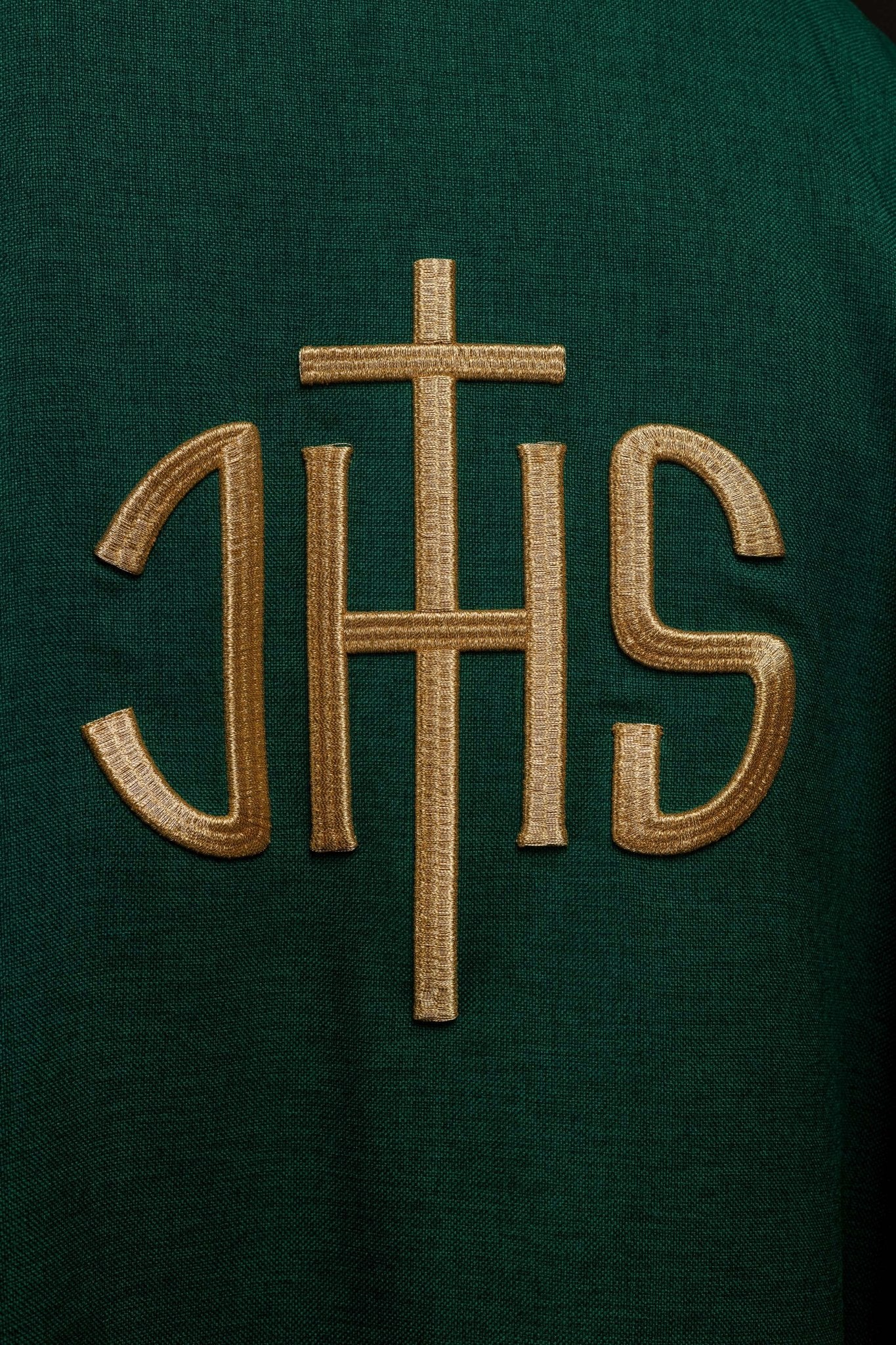 Casula liturgica verde con ricamo dorato IHS KOA/001/01/70 - PERILPRETE.IT