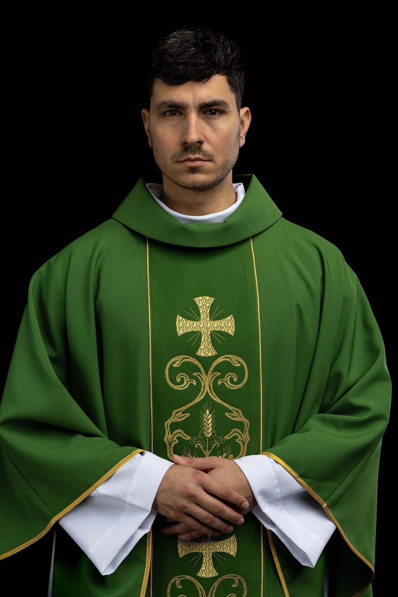 Casula liturgica verde decorata con fascia ricamata KOR/148/01/01 ZIELONY - PERILPRETE.IT