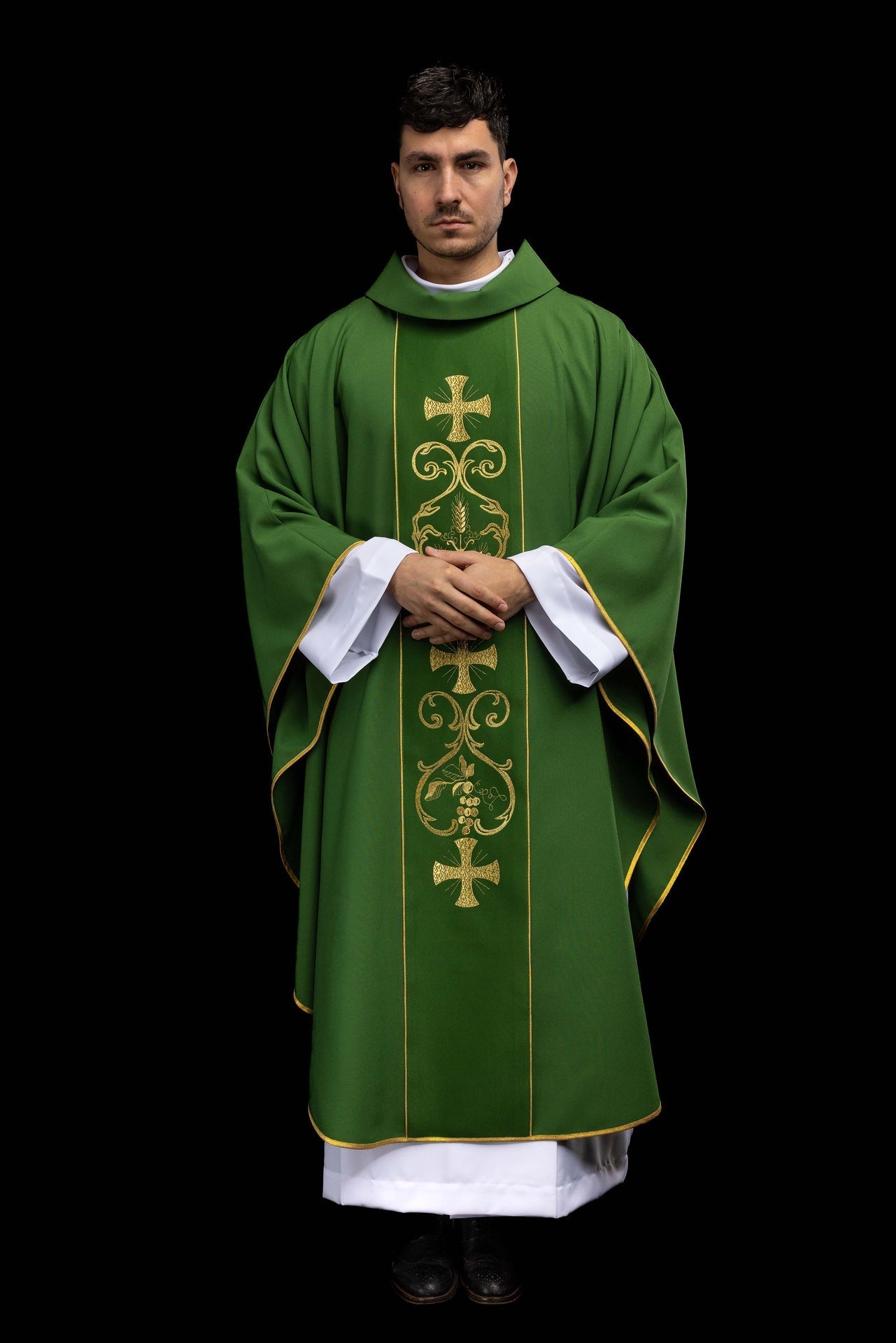 Casula liturgica verde decorata con fascia ricamata KOR/148/01/01 ZIELONY - PERILPRETE.IT