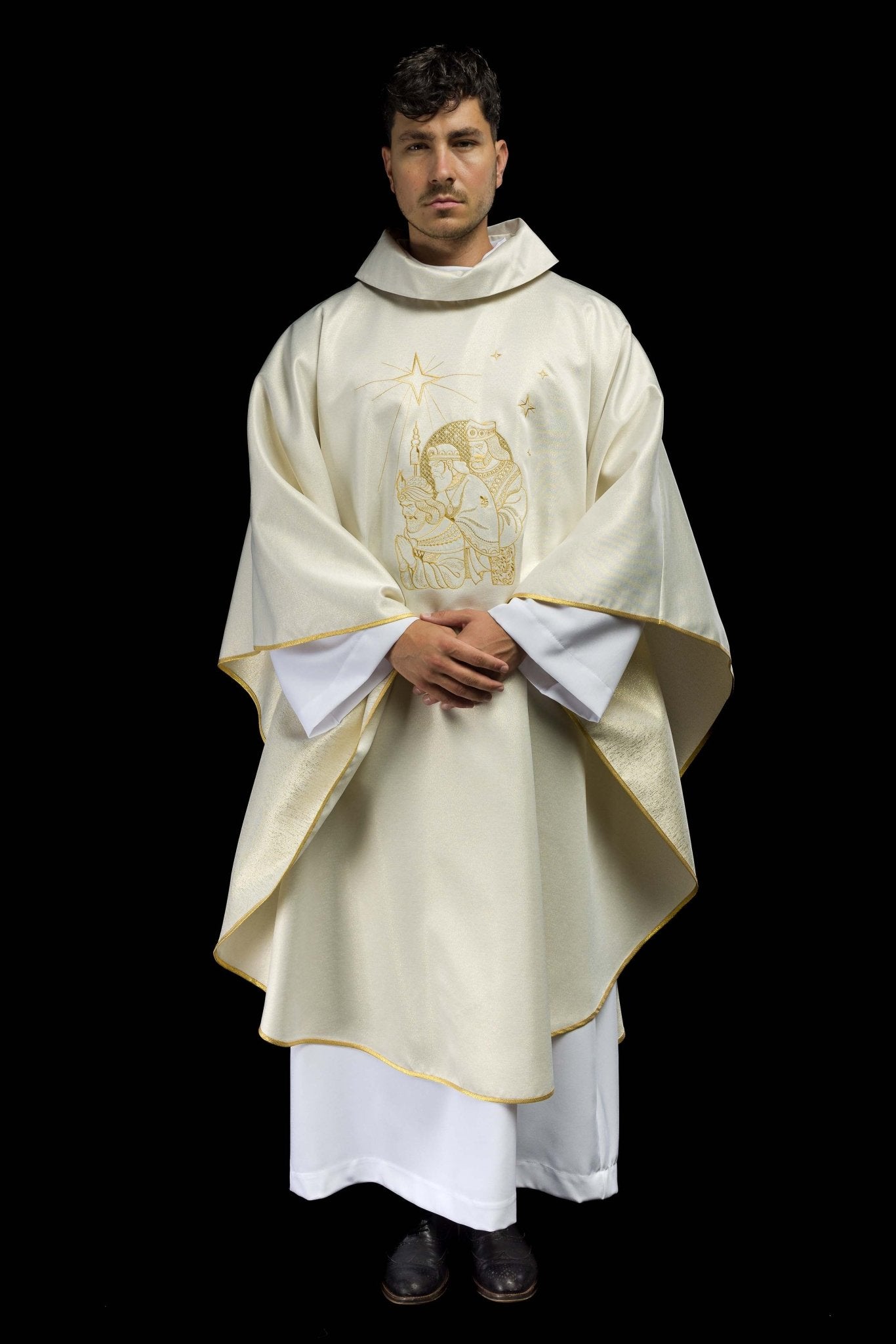Casula lucida con ricamo dorato e immagine dei Re Magi KDT/7011/05/54 ECRU - PERILPRETE.IT