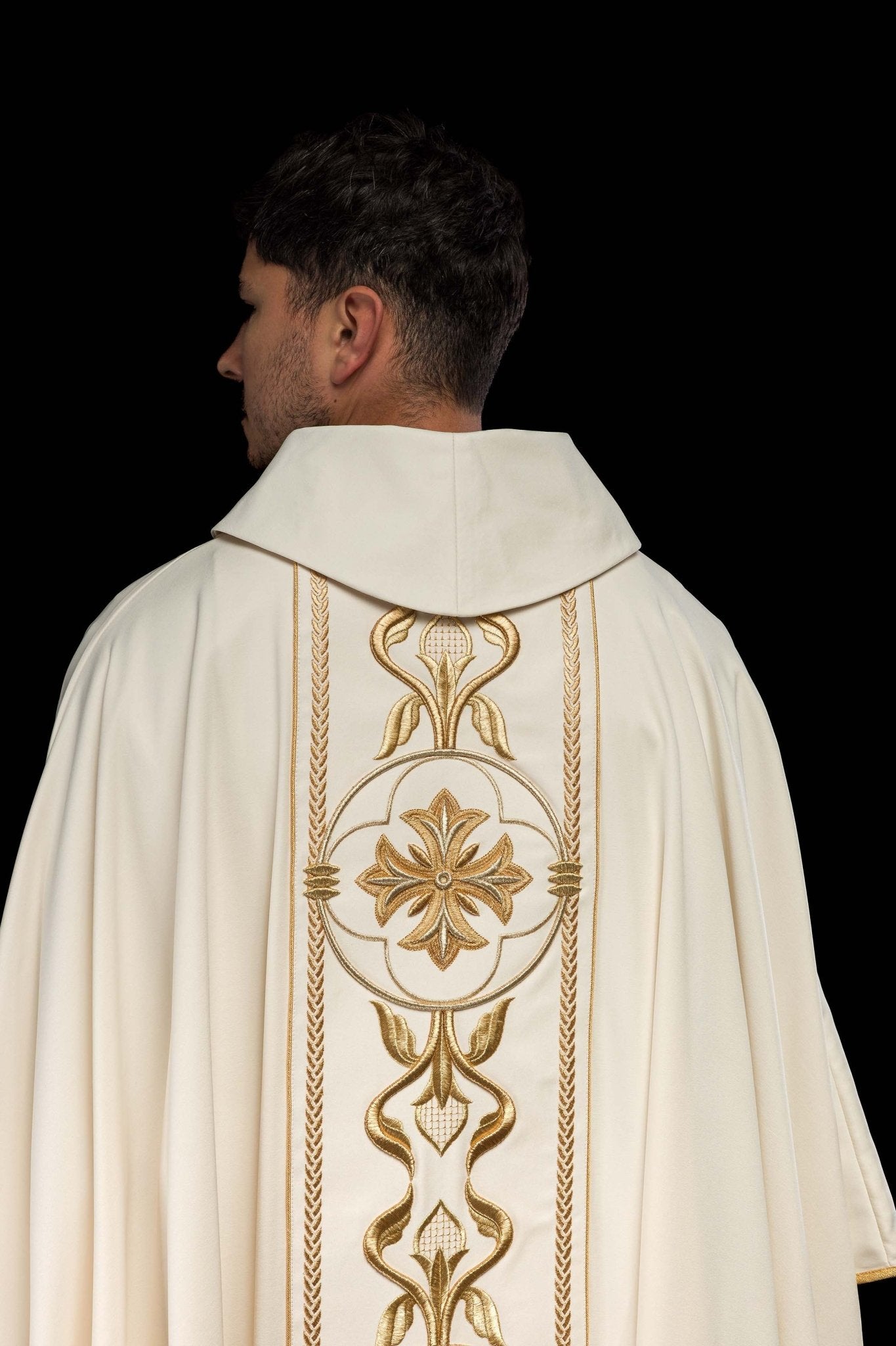 Casula ricamata Croce ecru KOR/267/05/53 - PERILPRETE.IT