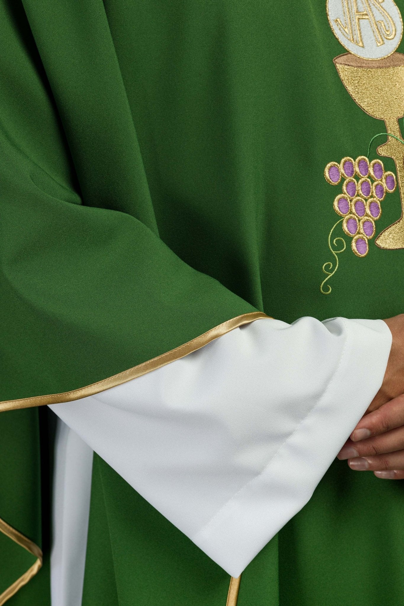 Casula ricamata Verde Calice Uva KOR/208/01/12 ZIELONY - PERILPRETE.IT