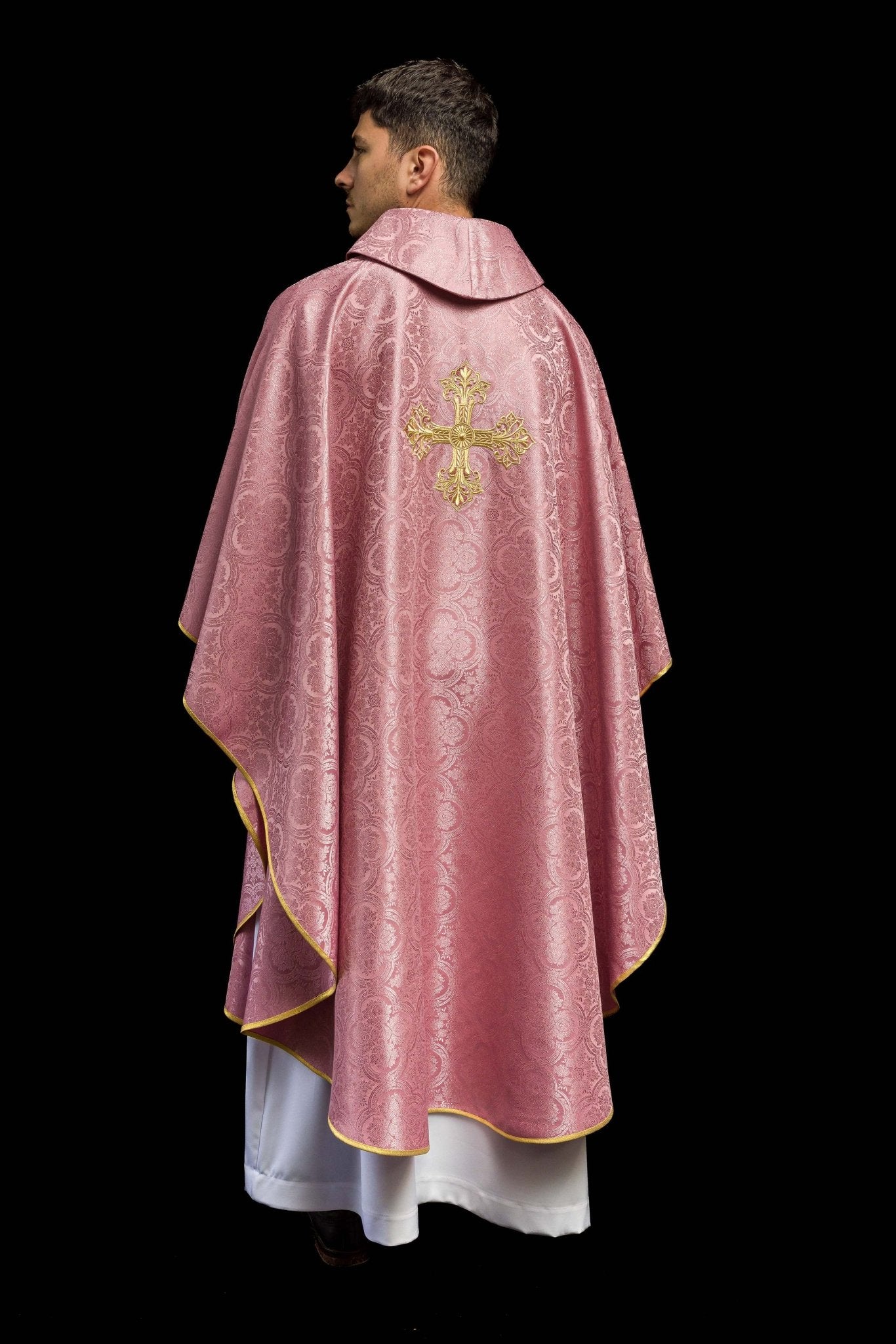Casula rosa con una croce in tessuto fantasia KOR/403/08/11 - PERILPRETE.IT