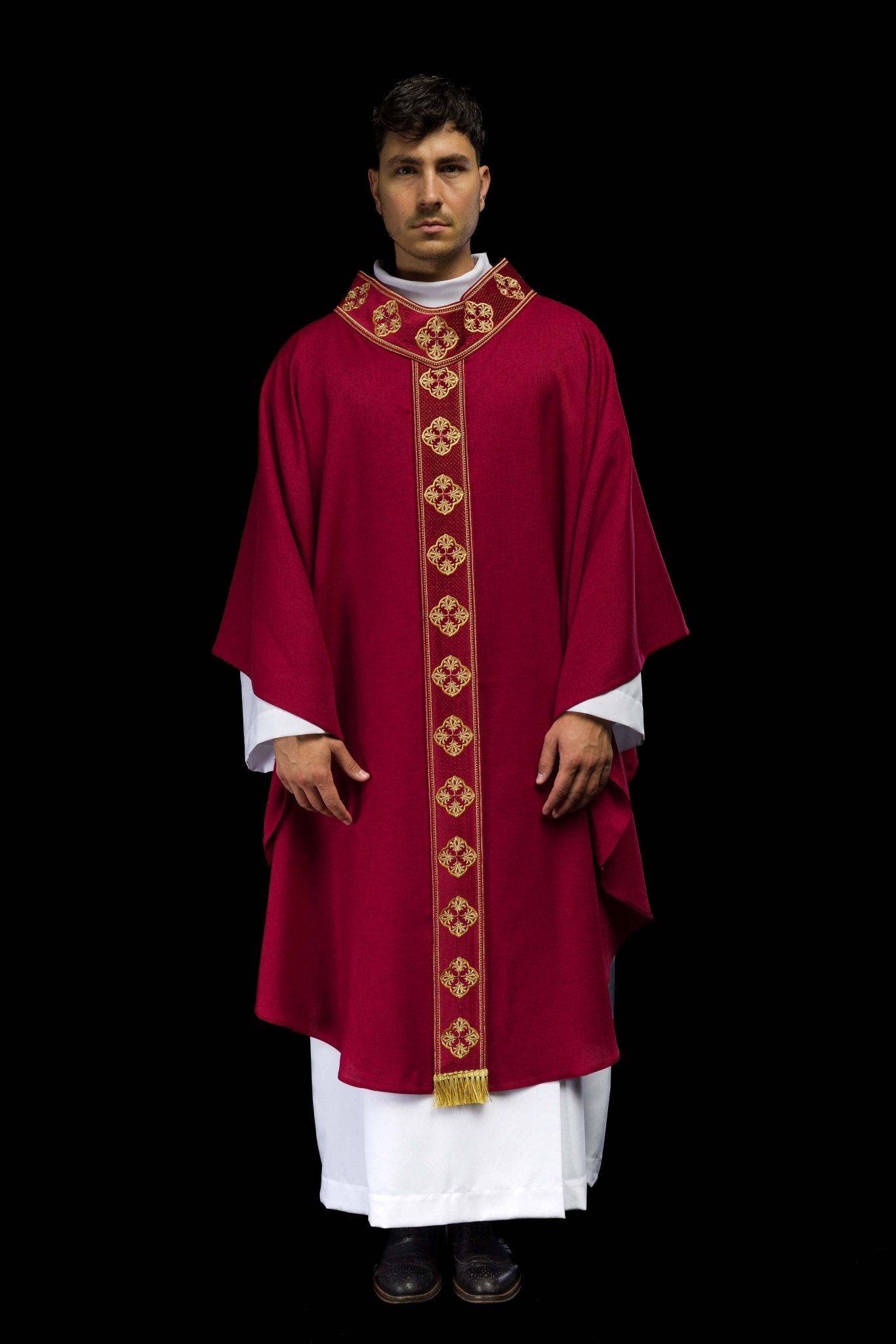 Casula rossa con cintura ricamata e colletto a croce S-7069-02-70 - PERILPRETE.IT