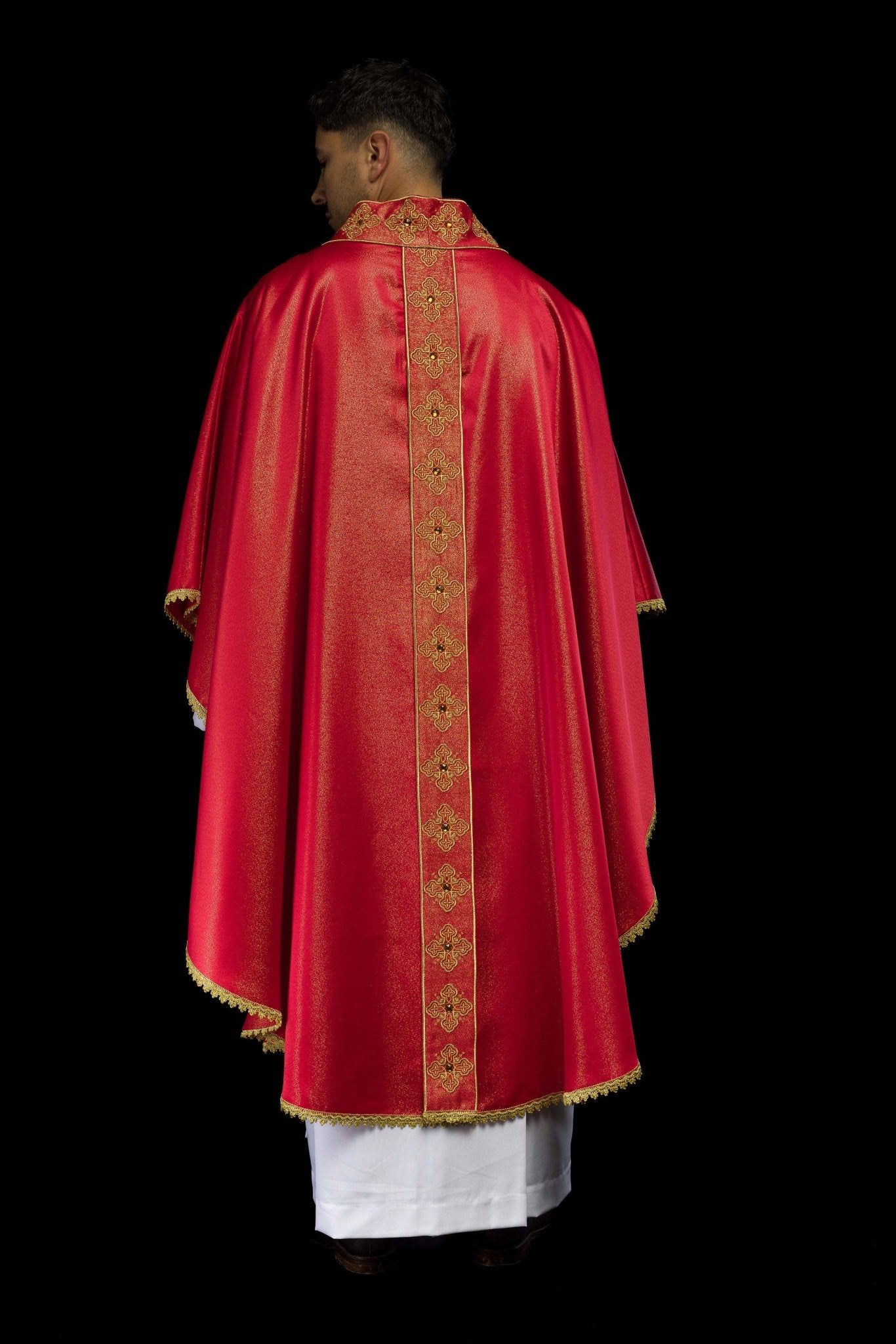 Casula rossa con cintura ricamata e colletto decorato con pietre S-7056-02-54 - PERILPRETE.IT